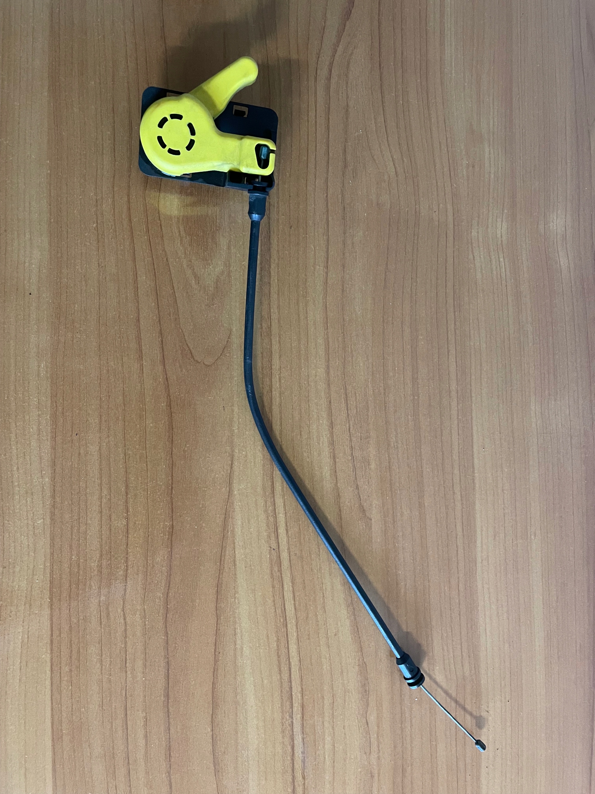 BM51-16A770-AB - Замок ручка ручка капота Ford Focus mk3 2011-