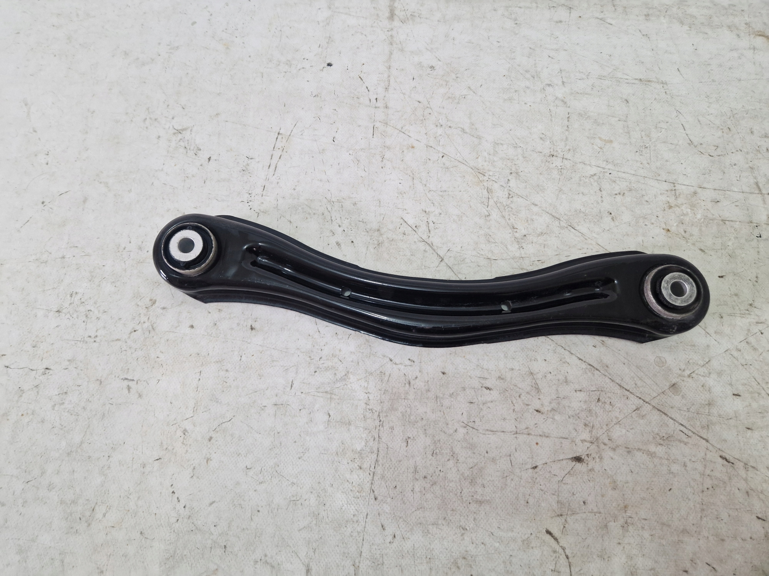 Dodge Durango Jeep Grand Cherokee WK2 arm rear part rear upper right = left