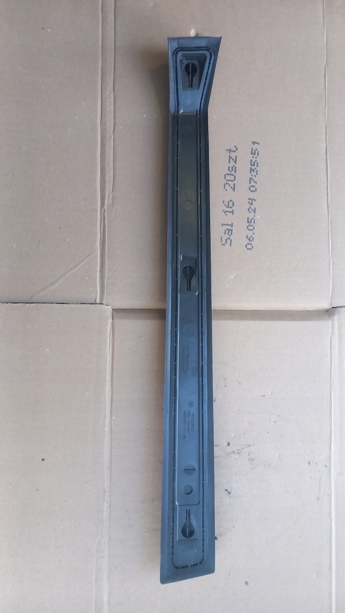 13123848 Uszczelka Drzwi Słupka Prawa Opel Meriva A RH Producent części OPEL