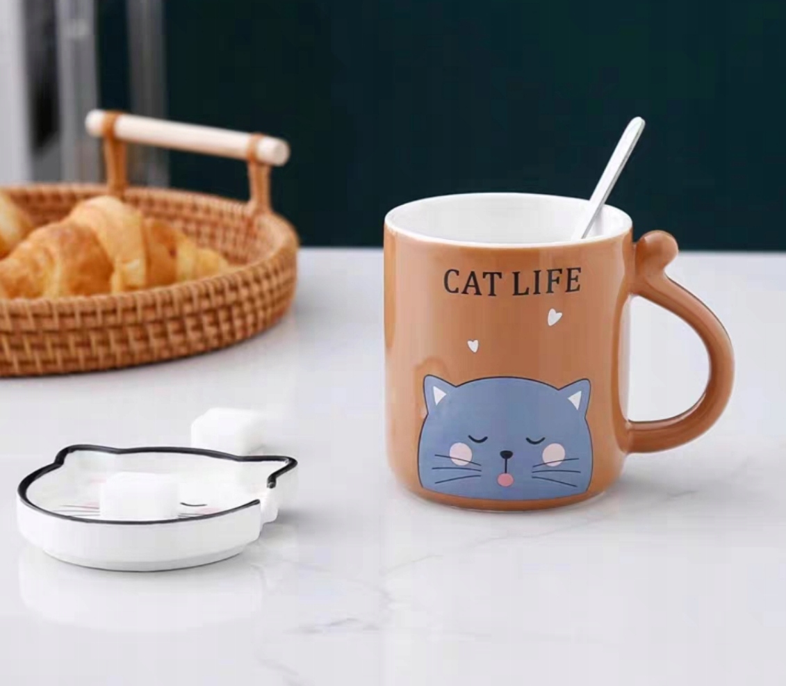 

Kubek Ceramiczny z Pokrywką zestaw łyżeczka-KOT Br