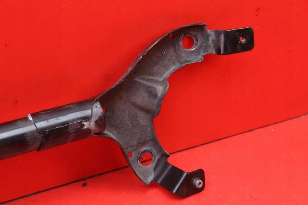 распорка Балка стаканов перед передних opel Astra 5 V k 1.6 T 200 ЛС