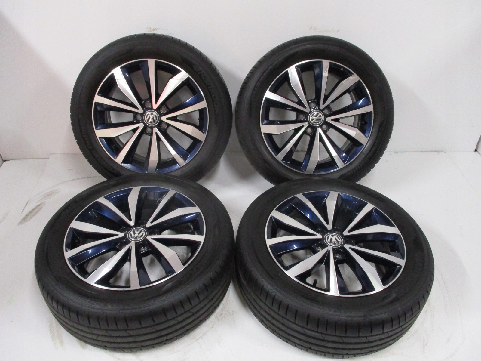wheels discs tyres VW T-ROC 2GA R17 7MM