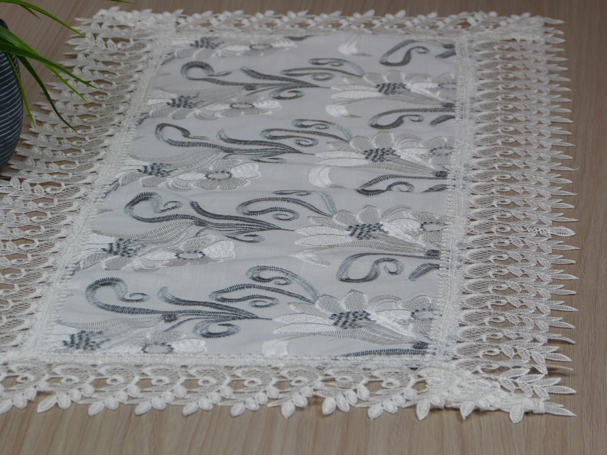 

Bieżnik serweta z gipiura 40x85cm biały prostokąt