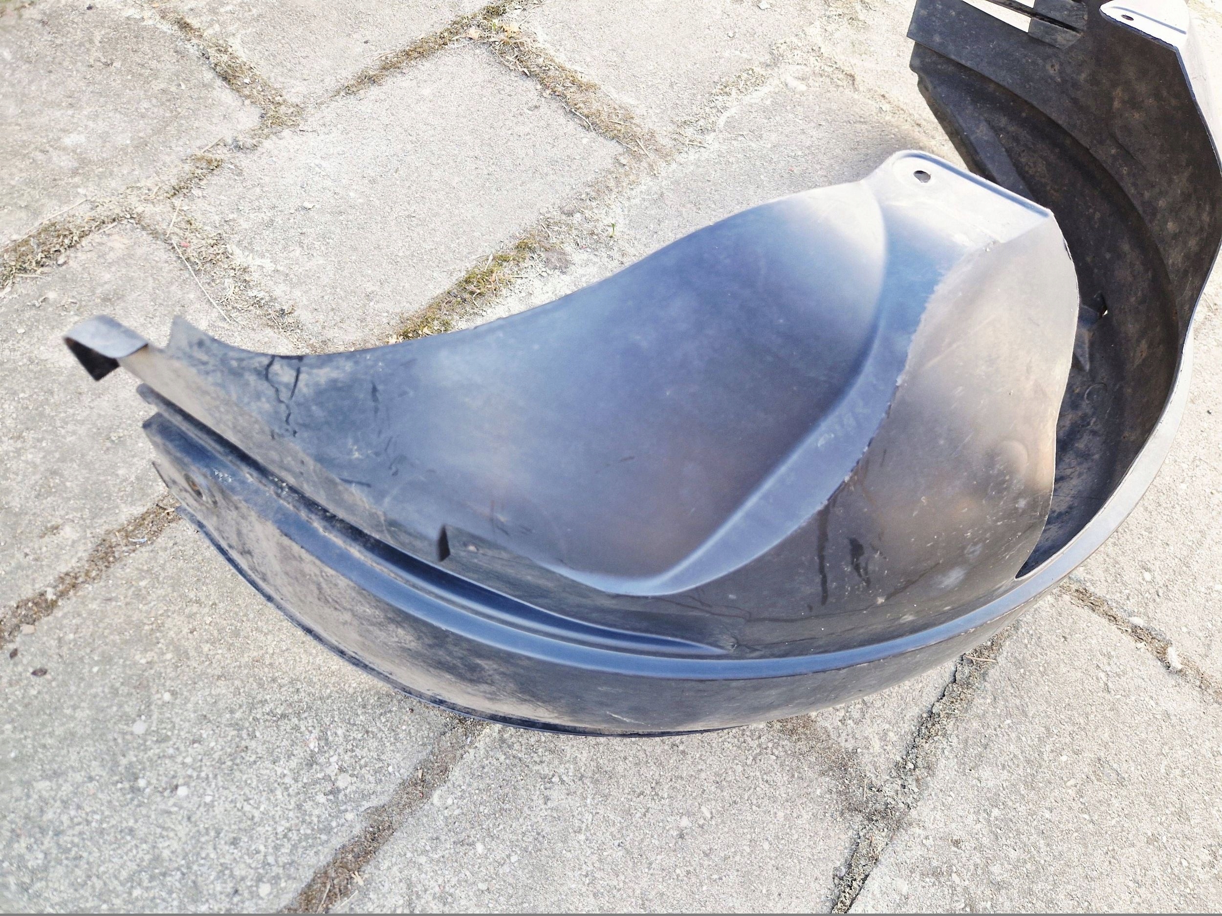 mudguard front right Ford Fusion mk1 2N1X16114AD