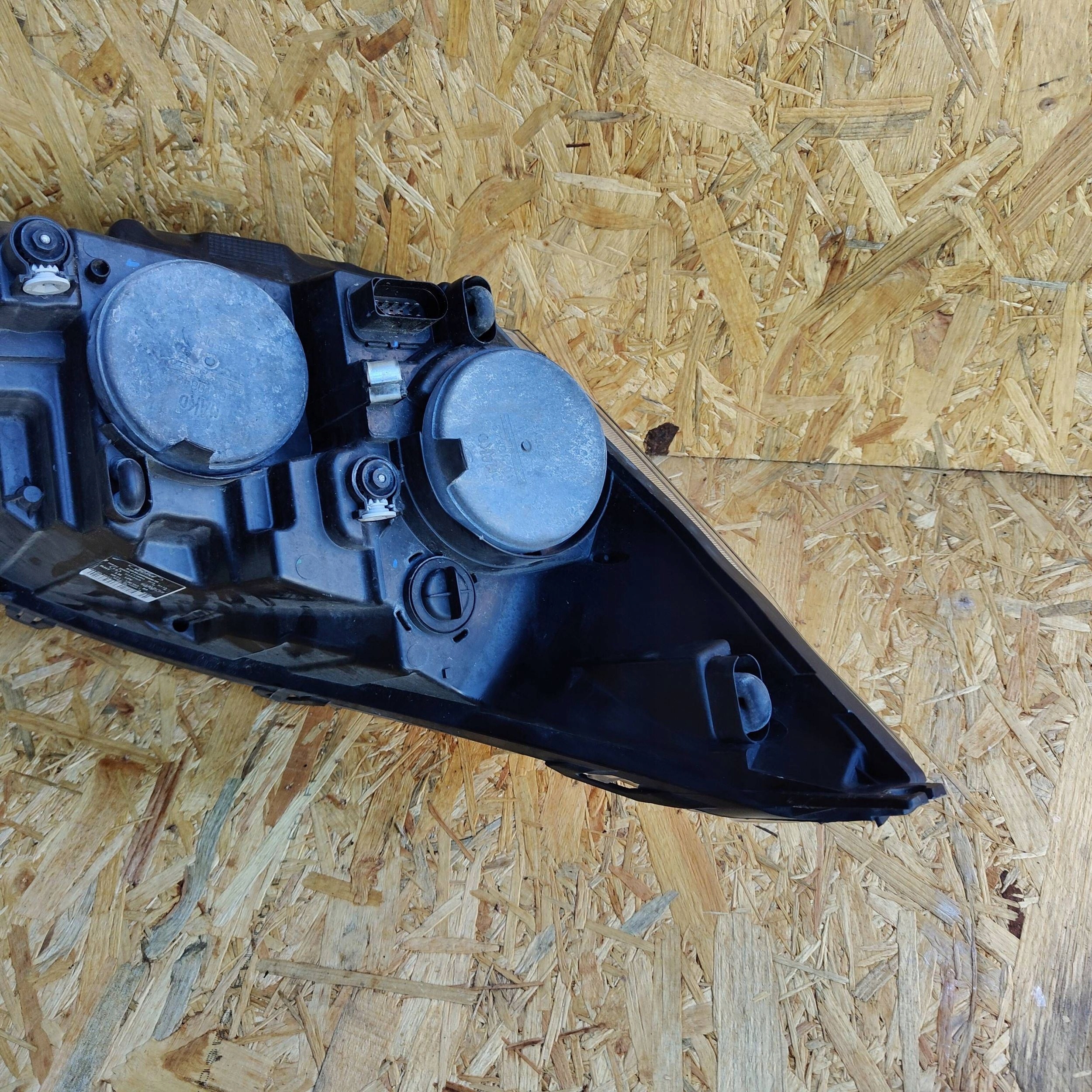 Reflektor vorne Seite links Ford Transit Custom 01036399900010