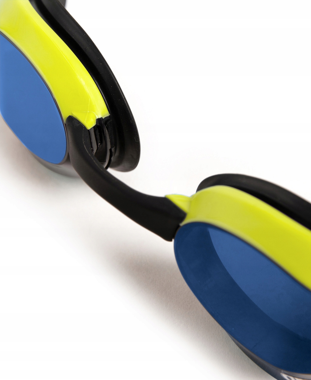 OKULARKI PŁYWACKIE ARENA COBRA ULTRA SWIPE ROYAL/BLUE/CYBER/LIME 003929110 Marka Arena