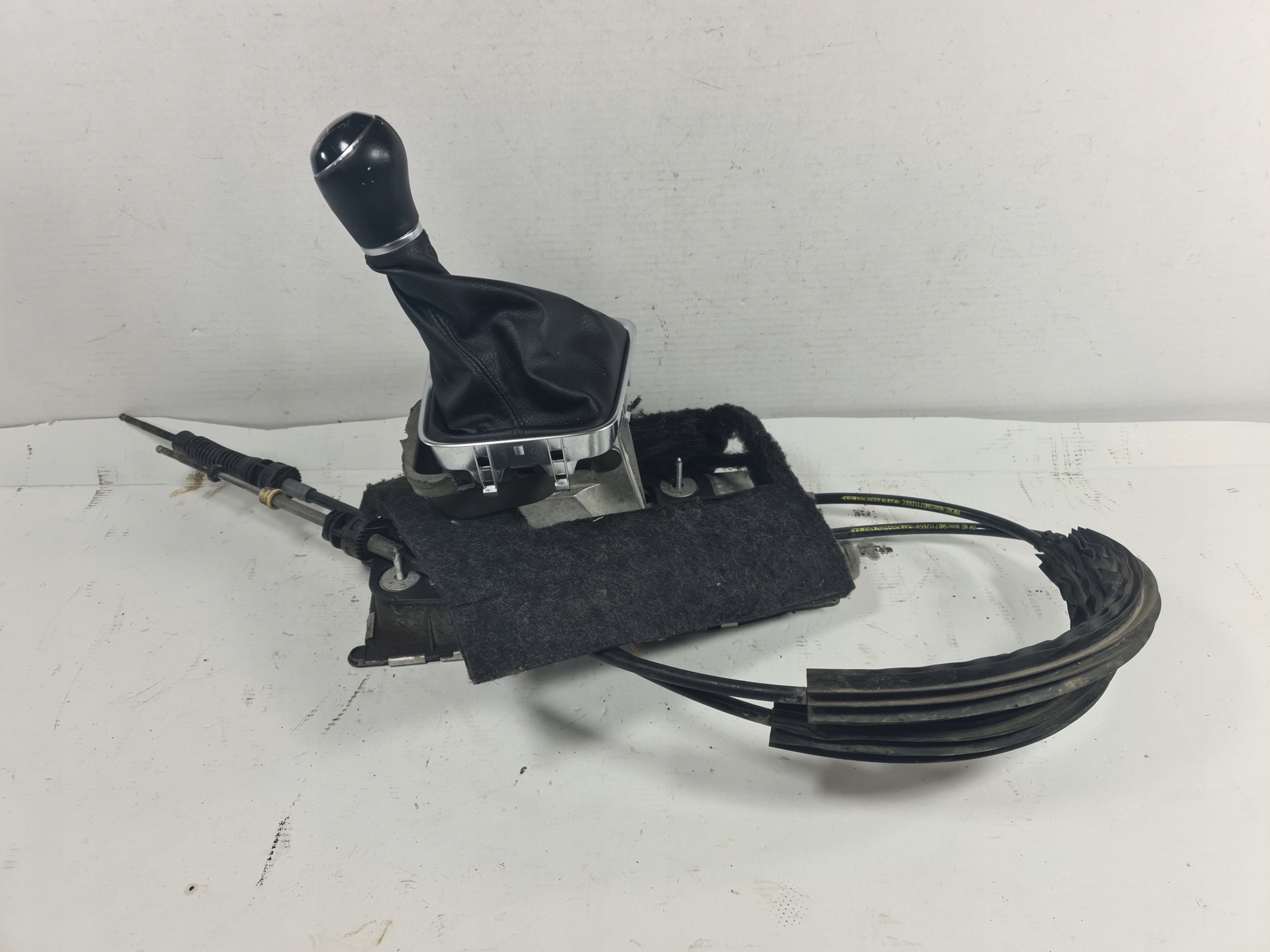 5N0711049P - TIGUAN 5N РУЧКА ПЕРЕКЛЮЧЕНИЯ ПЕРЕДАЧ СИЛЬФОН СЕЛЕКТОР РУЧНОЙ