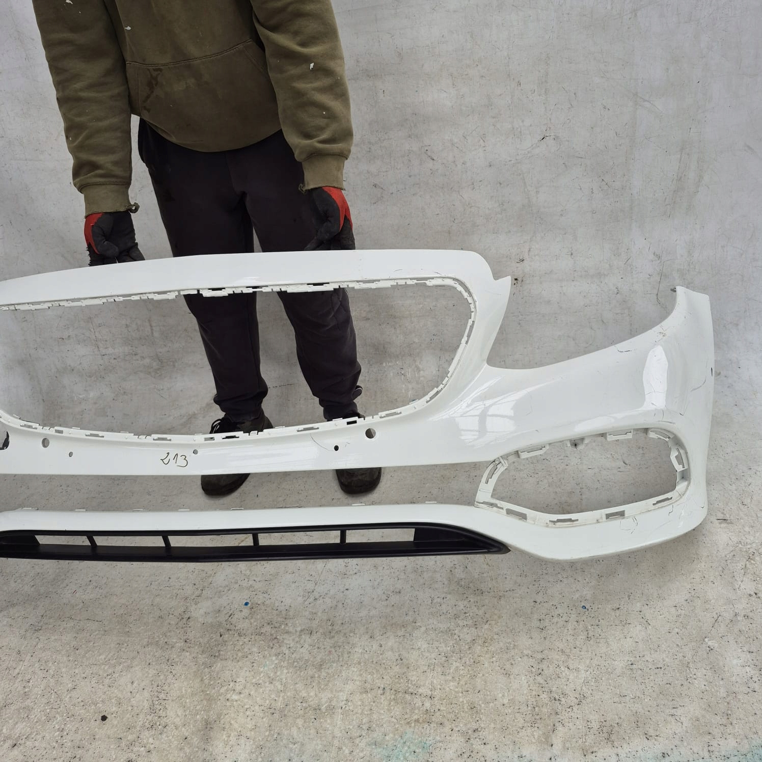 MERCEDES E-KLASA W213 AVANGARDE 16-20 bumper front front PDC