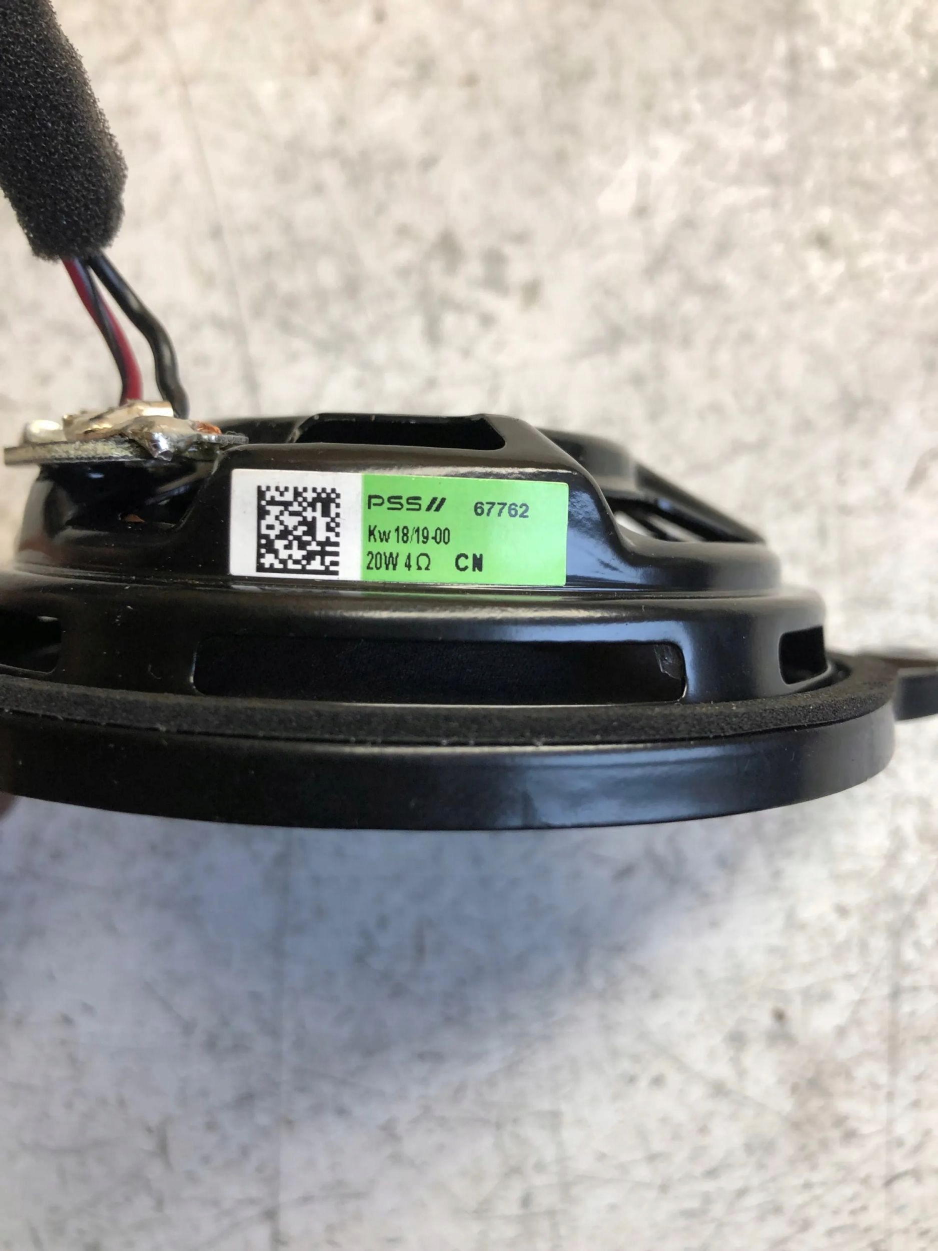 speaker SREDNIOTONOWY door AUDI R8 4S
