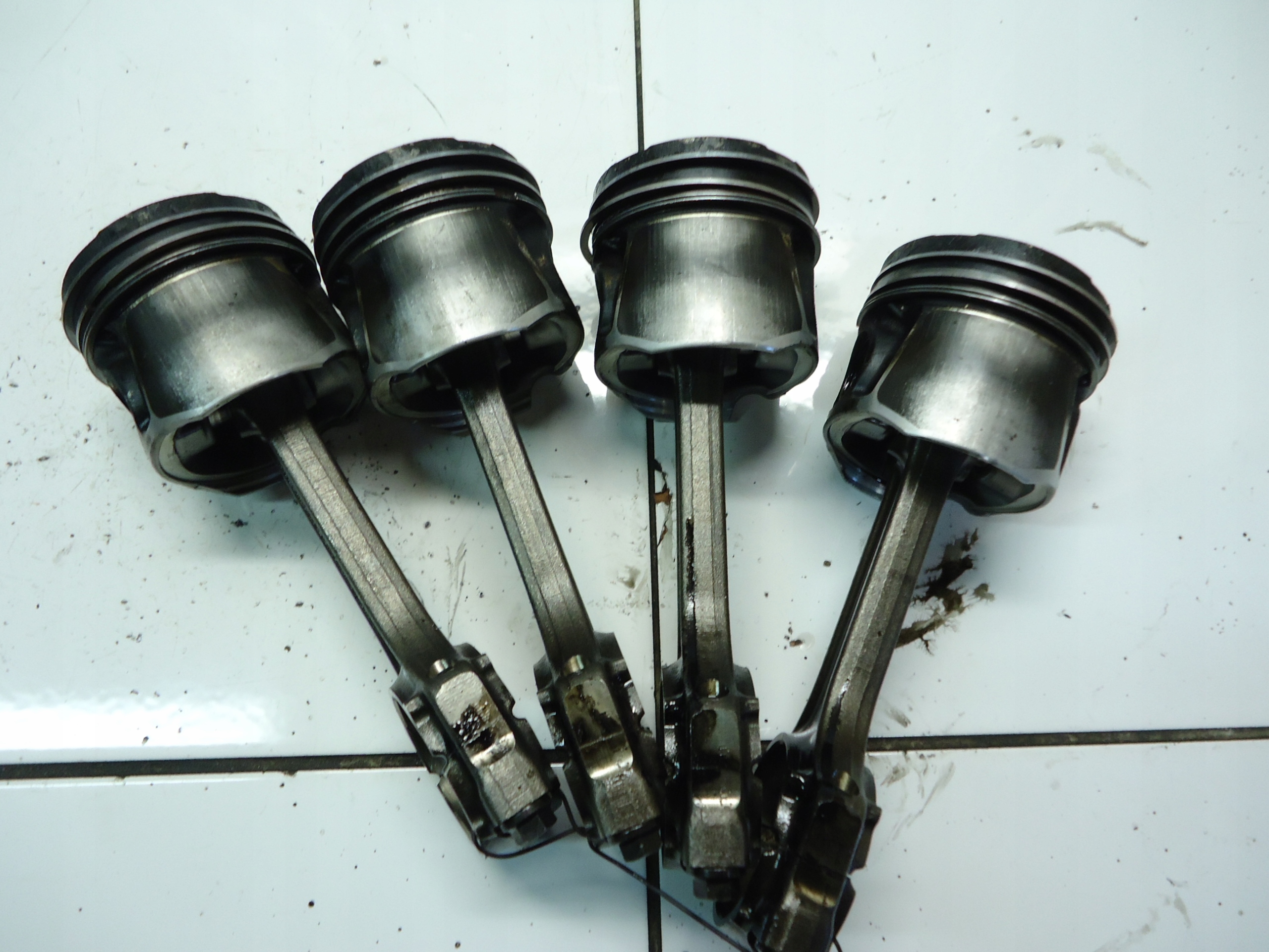 OPEL ASTRA III H CORSA D 1.3 CDTI A13DTC piston with connecting rod