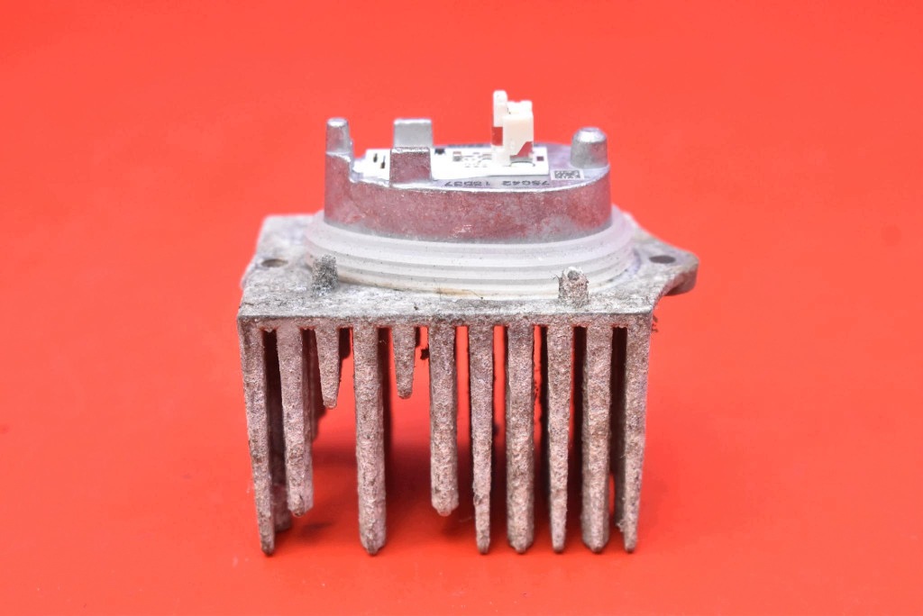 control unit module LED right 7504213D37 VOLVO V40 2 II 12-16