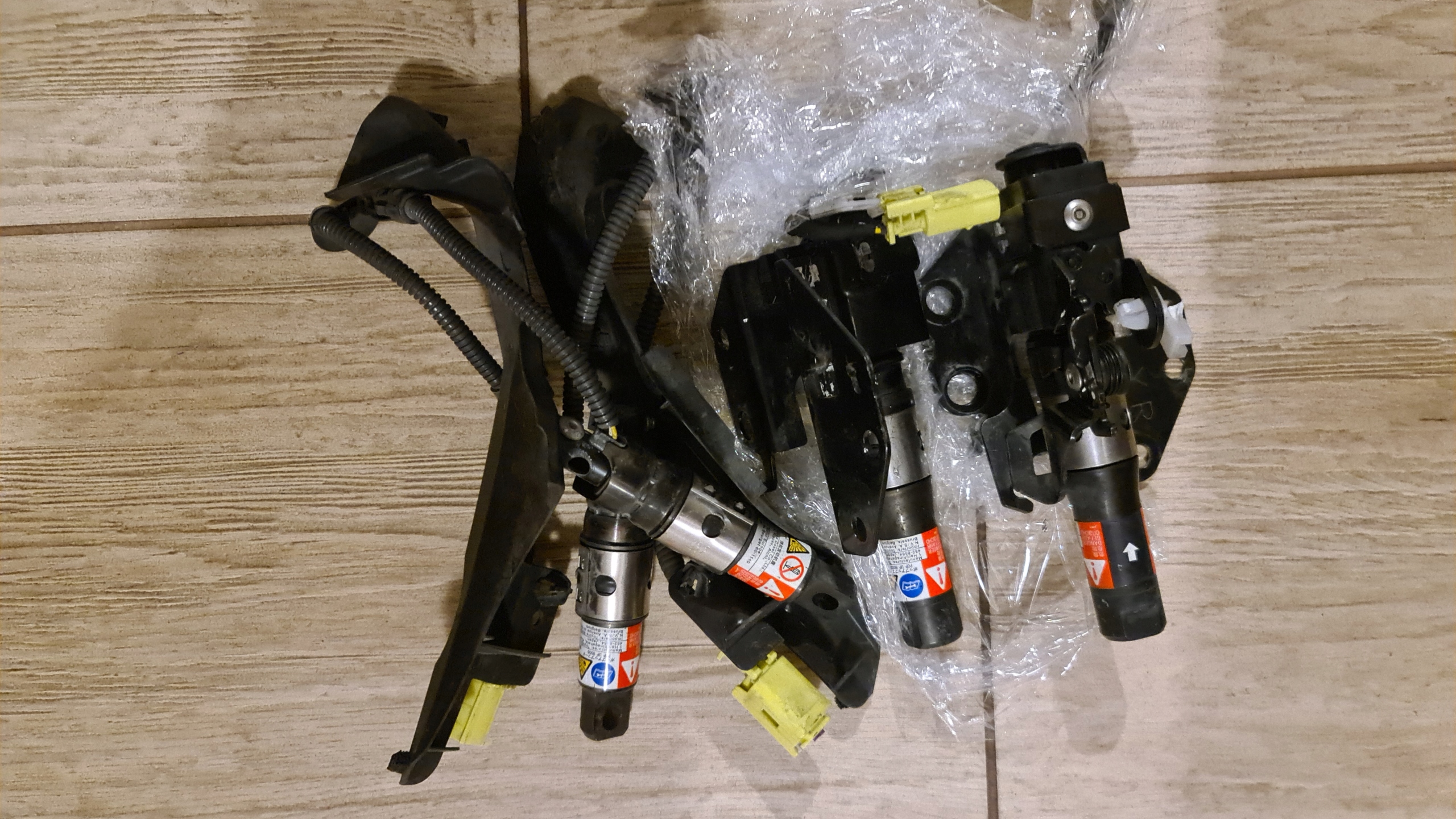 Lexus Ls500 петли набор капота