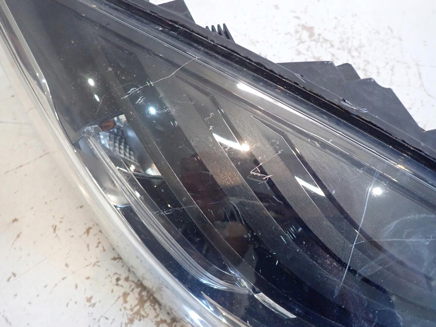 light front right RENAULT MEGANE III LIFT 2014