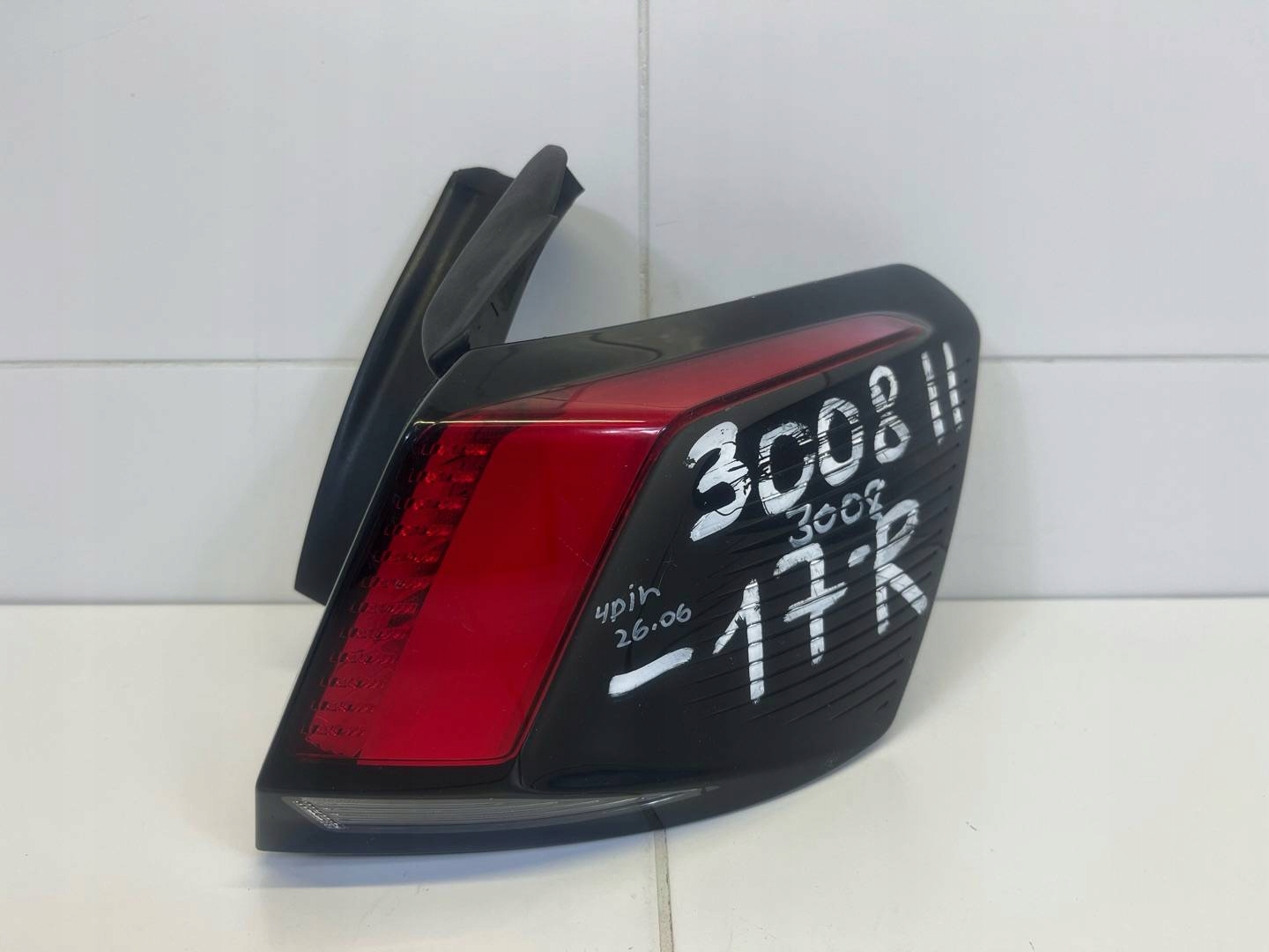 light rear right side Peugeot 3008 2 2019 P8481550201