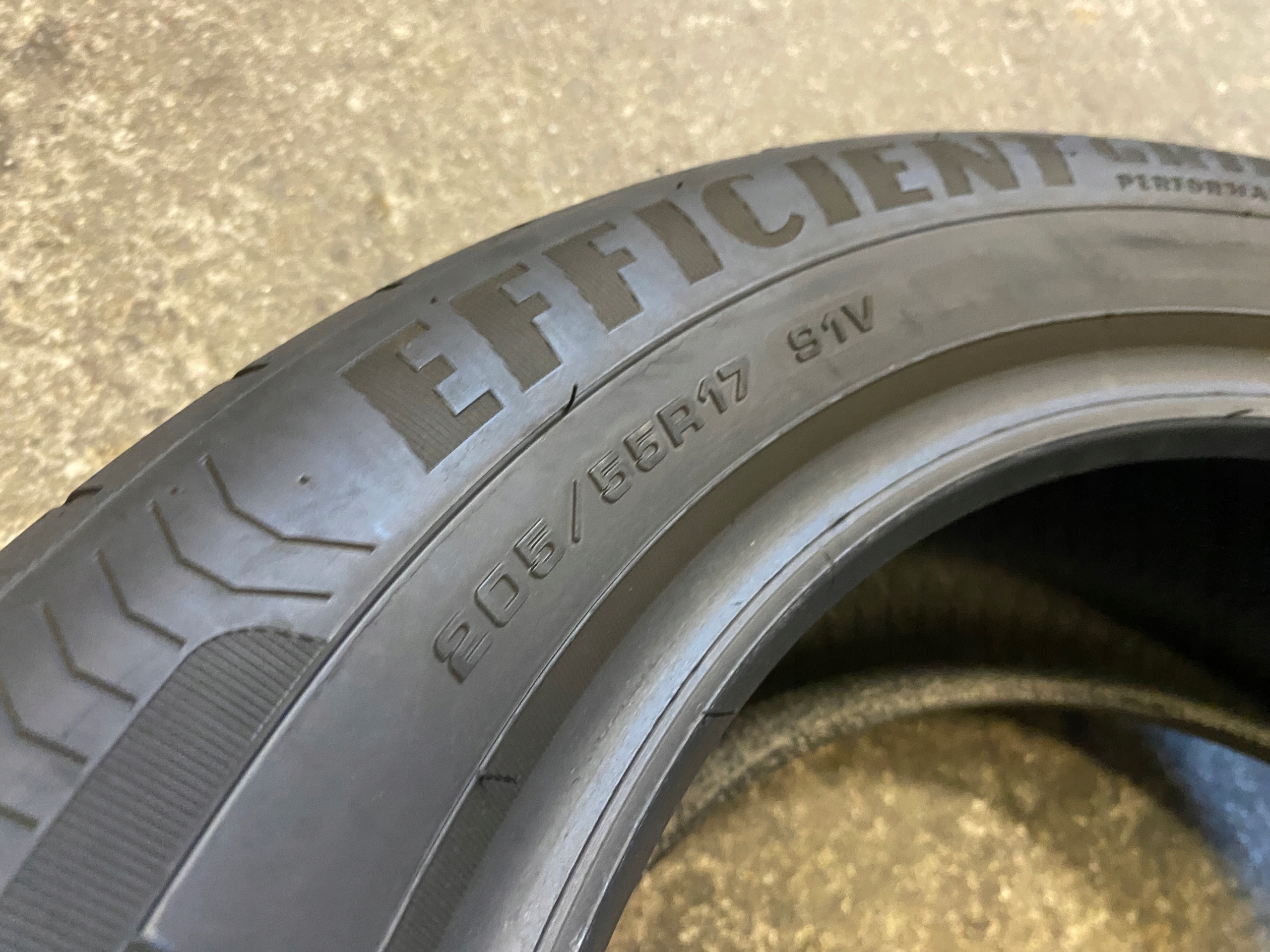 gomma letnia 205/55R17 Goodyear EfficientGrip Performance 6mm