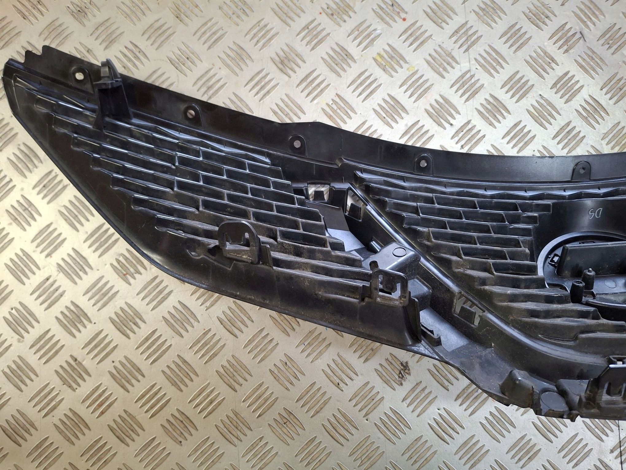 Grille NISSAN QASHQAI II J11 2013R-> 2017R