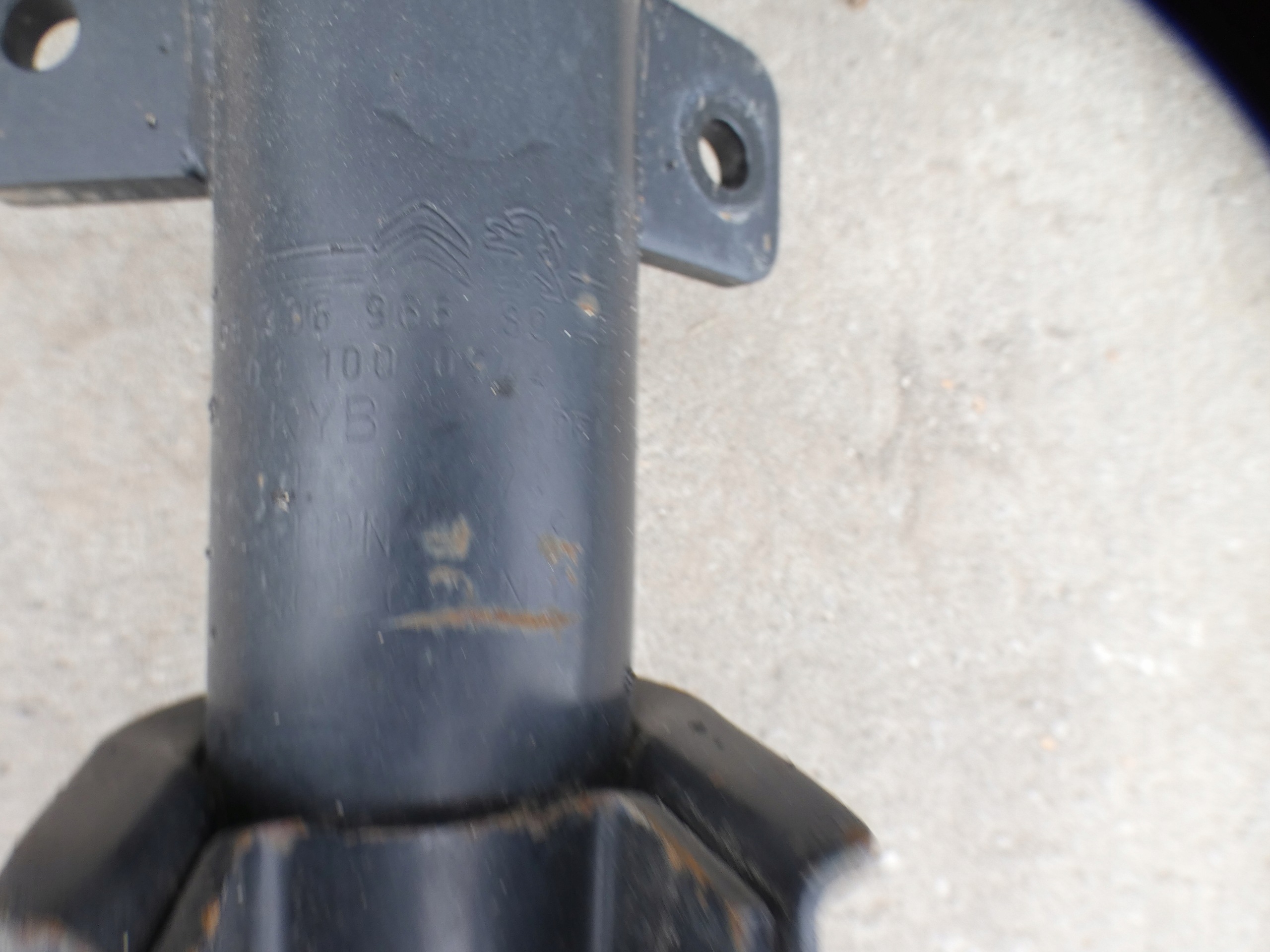 shock absorber front left CITROEN C5 AIRCROSS 9833696680