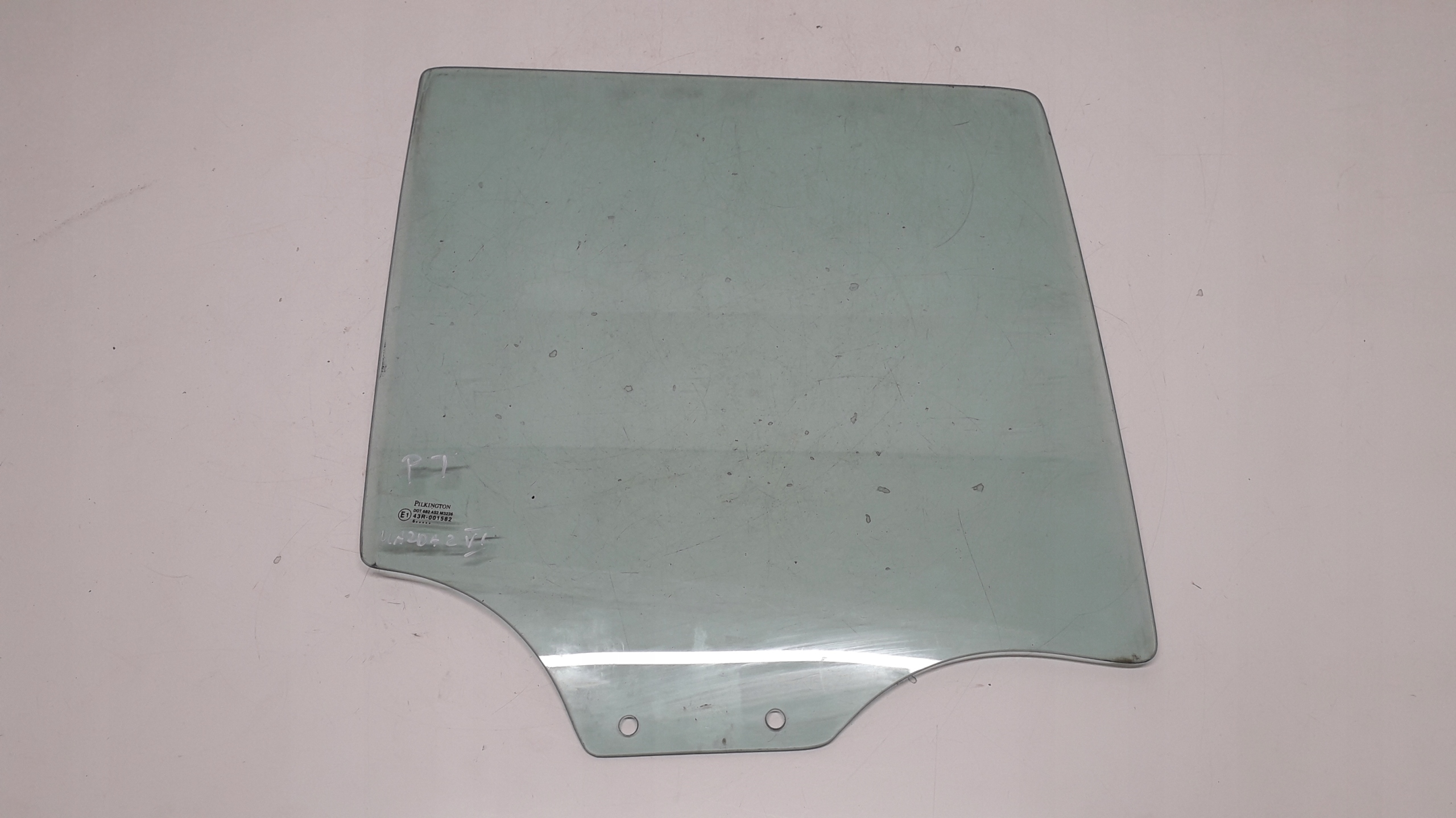 MAZDA 2 II 02-07 SZYBA Z DRZWI PRAWY TYŁ