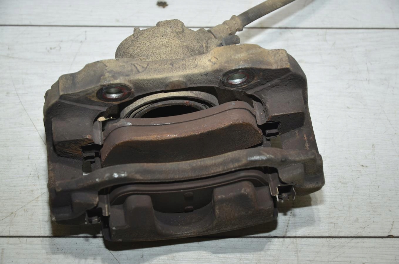 caliper brake right front Peugeot 2008 13r
