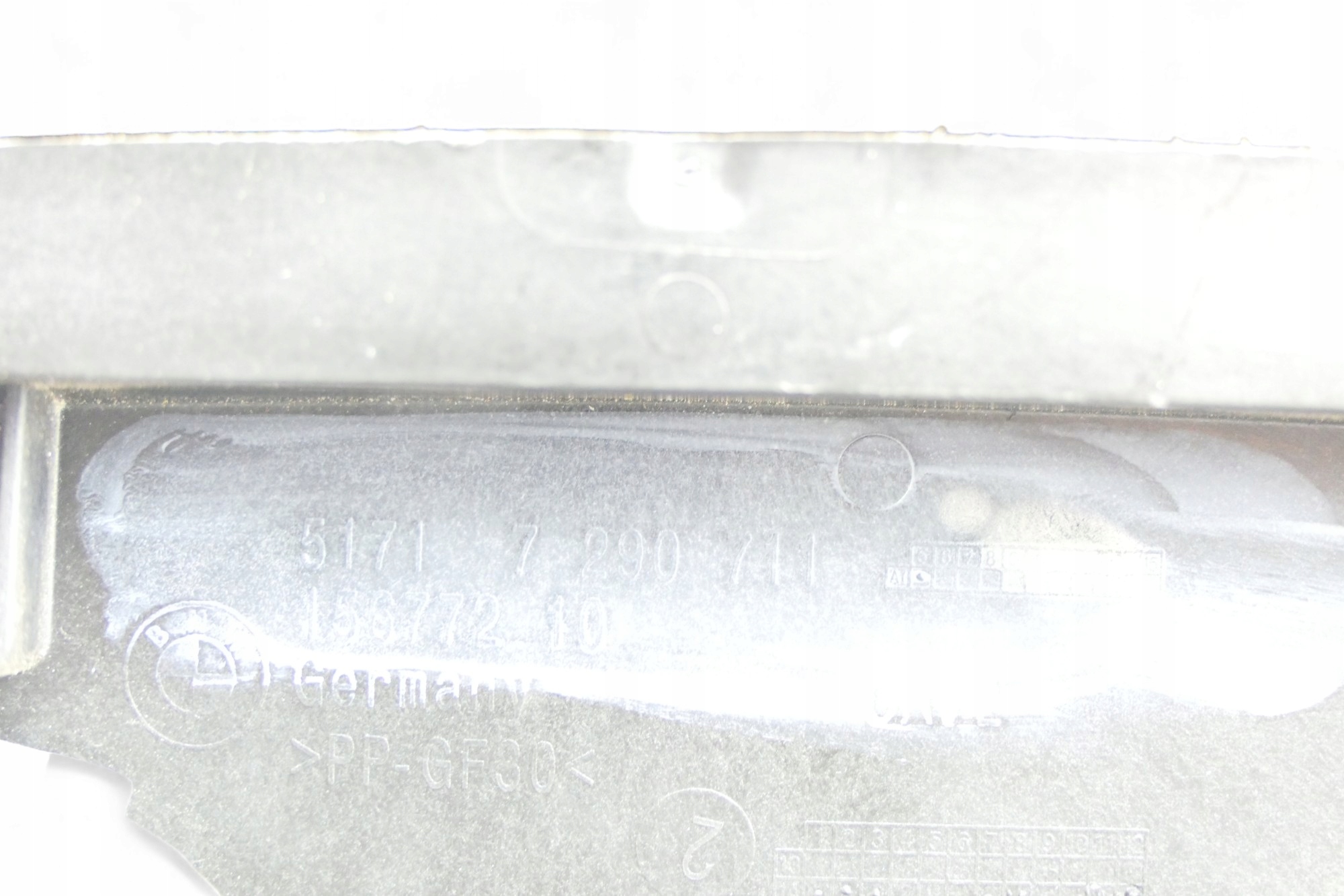 Klemme plus Abdeckung Akumulatora BMW F45 F46