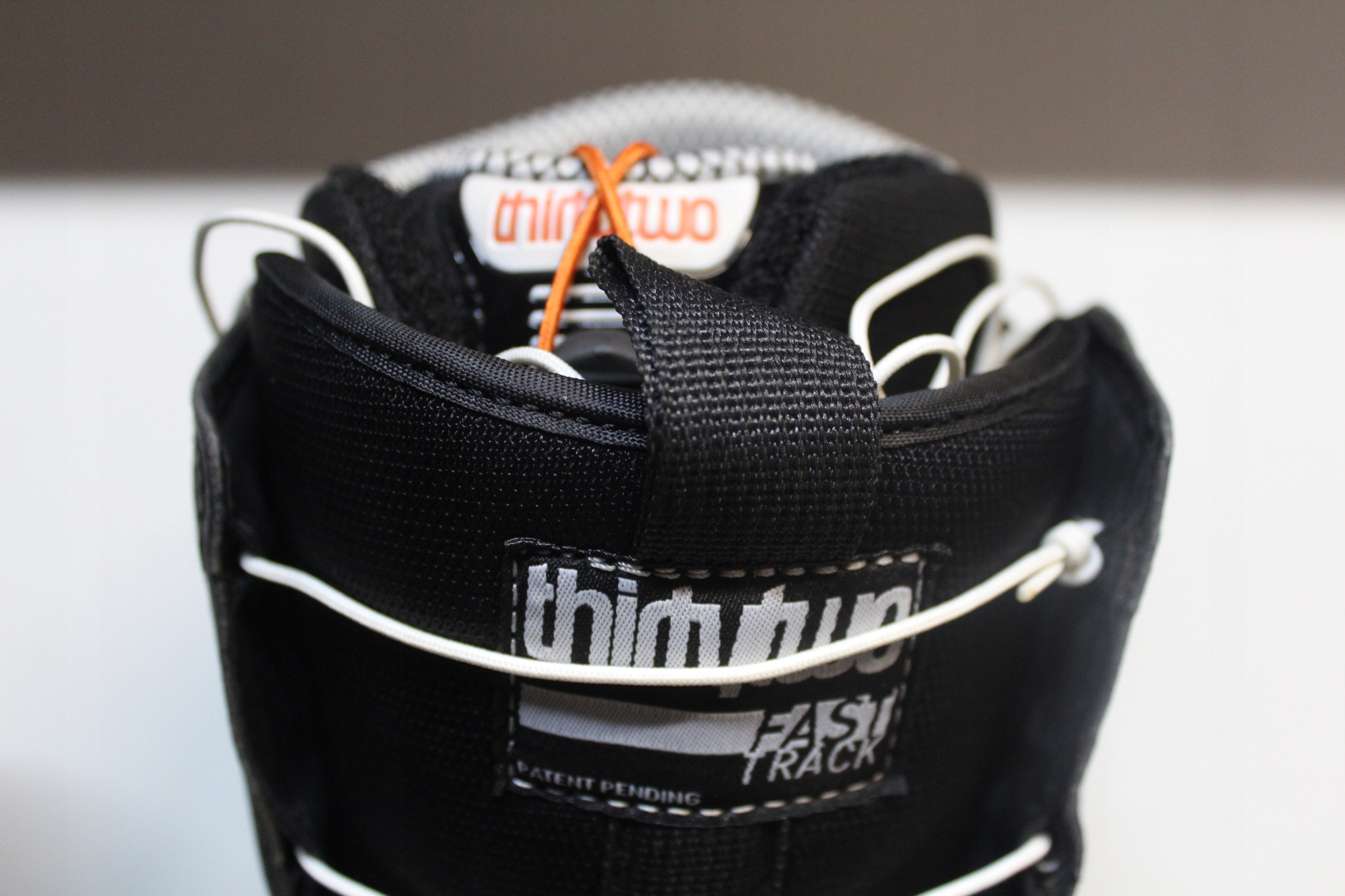 Buty snowboardowe THIRTYTWO LASHED FT roz. 28/43 ......[f115] Twardość (flex) średnie