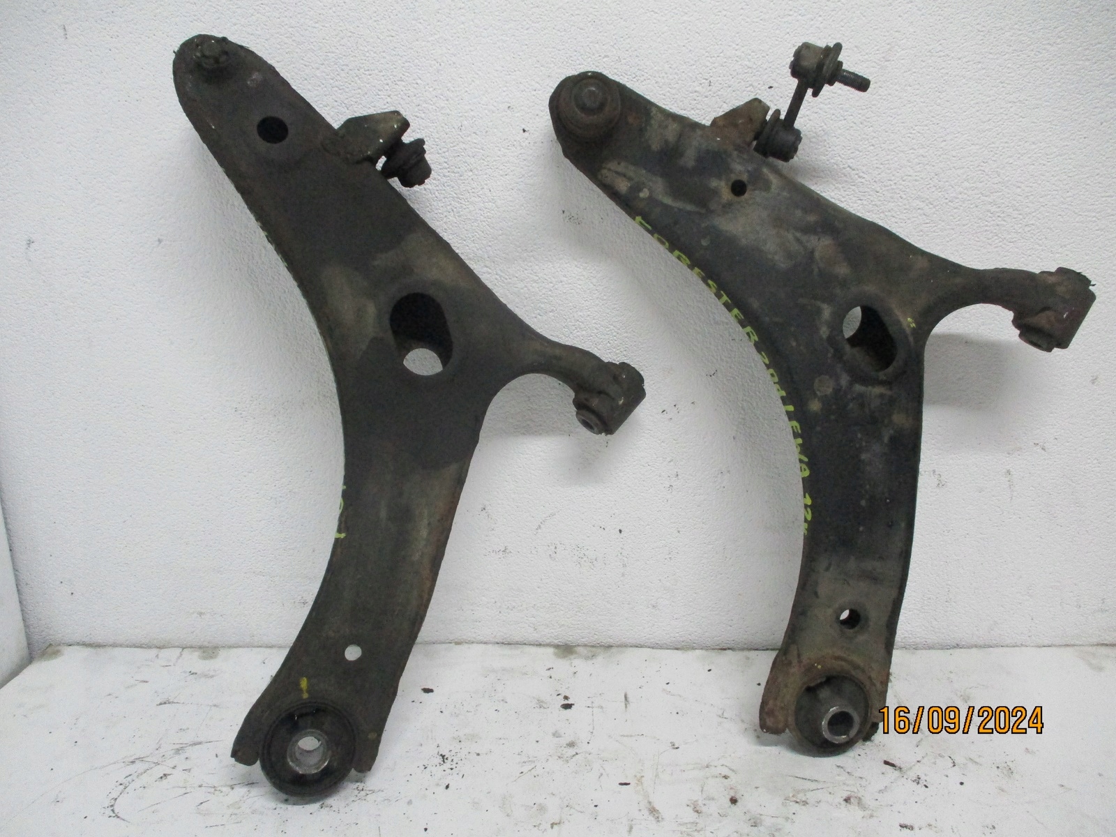 arm front SUBARU FORESTER III 12r right