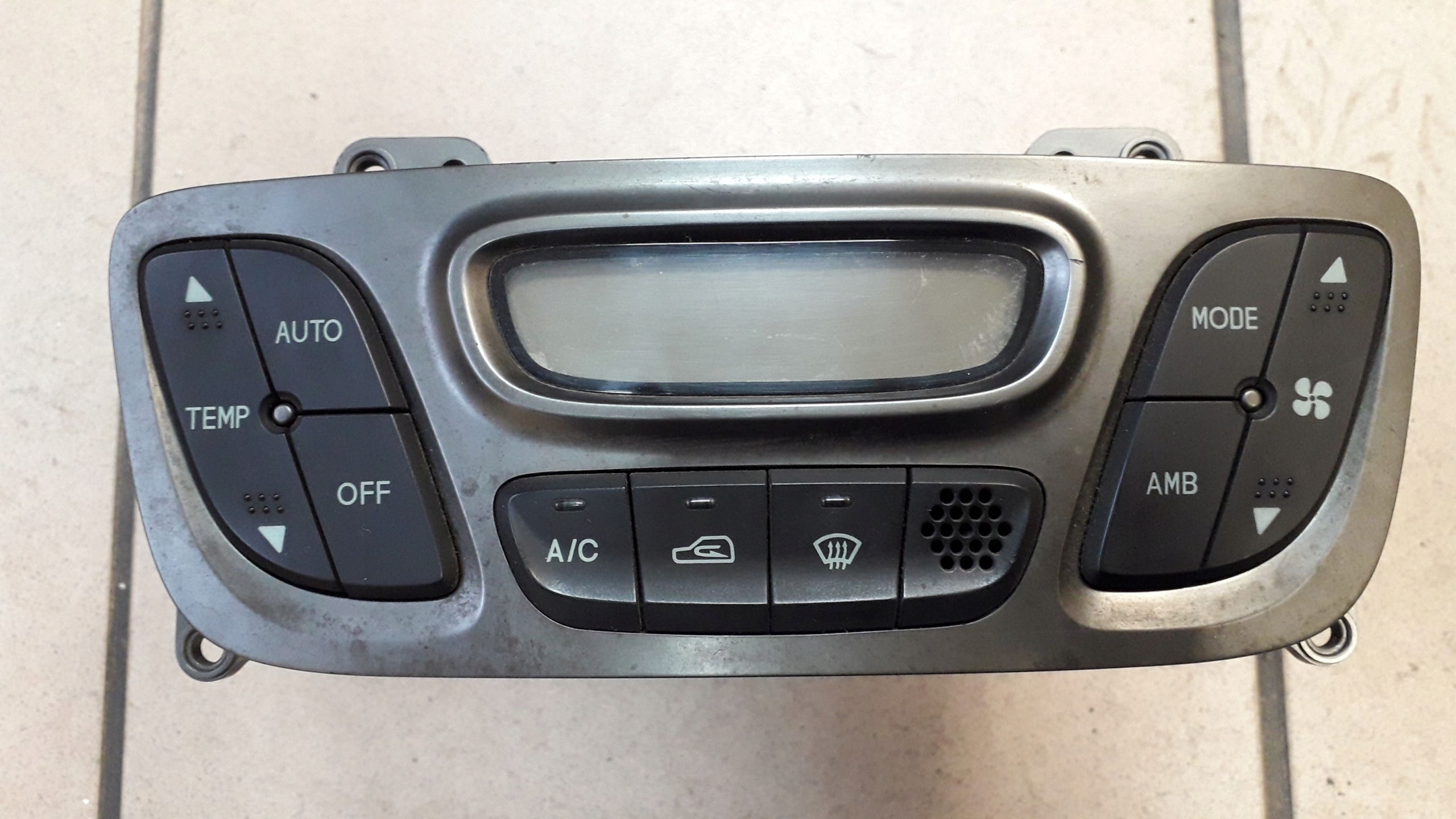 HYUNDAI SANTA FE 01- PANEL NAWIEWU KLIMATRONIK