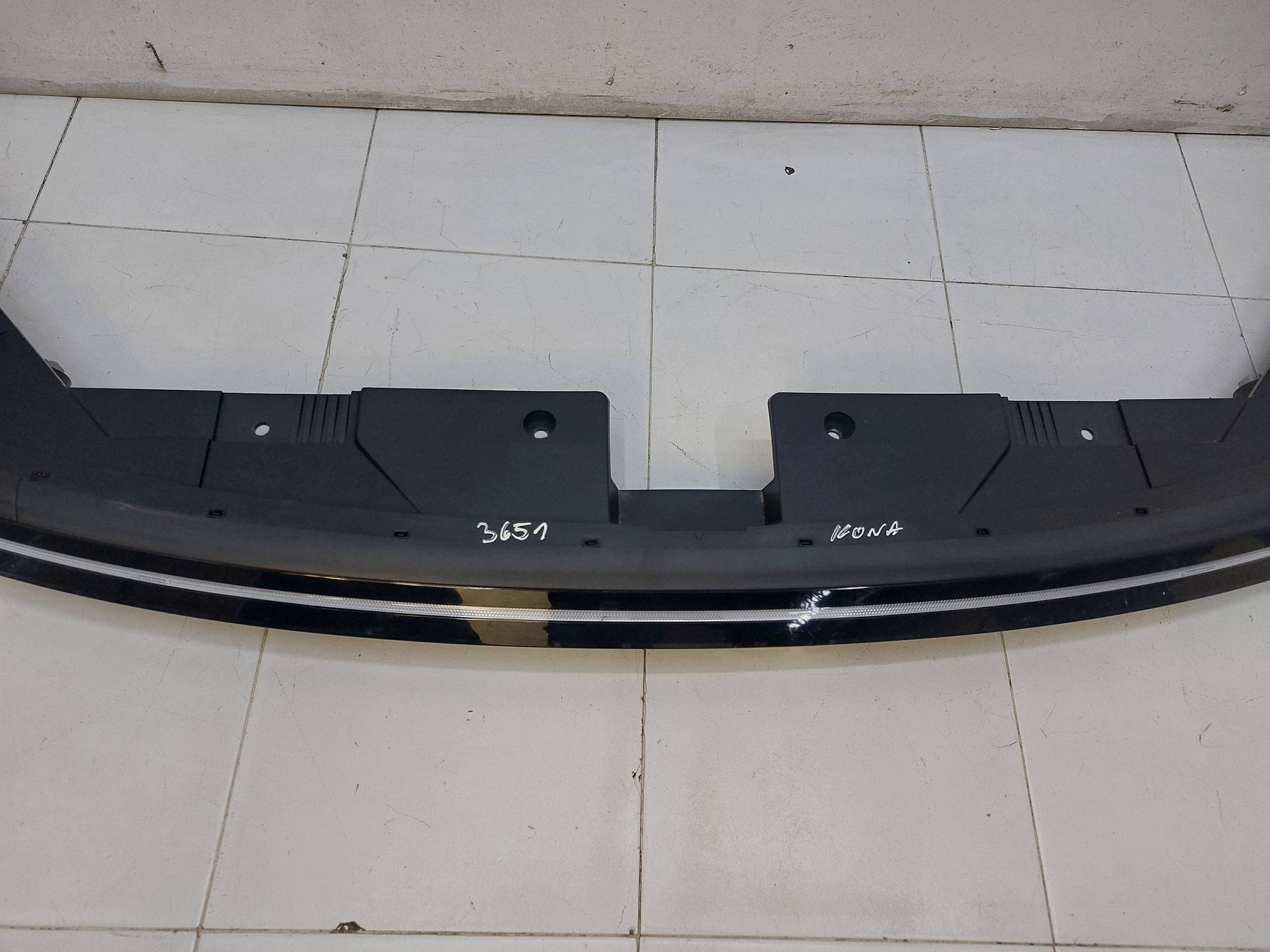HYUNDAI KONA II 23r> light REFLEKTOR front 8 vertical LED DRL original 92209BE
