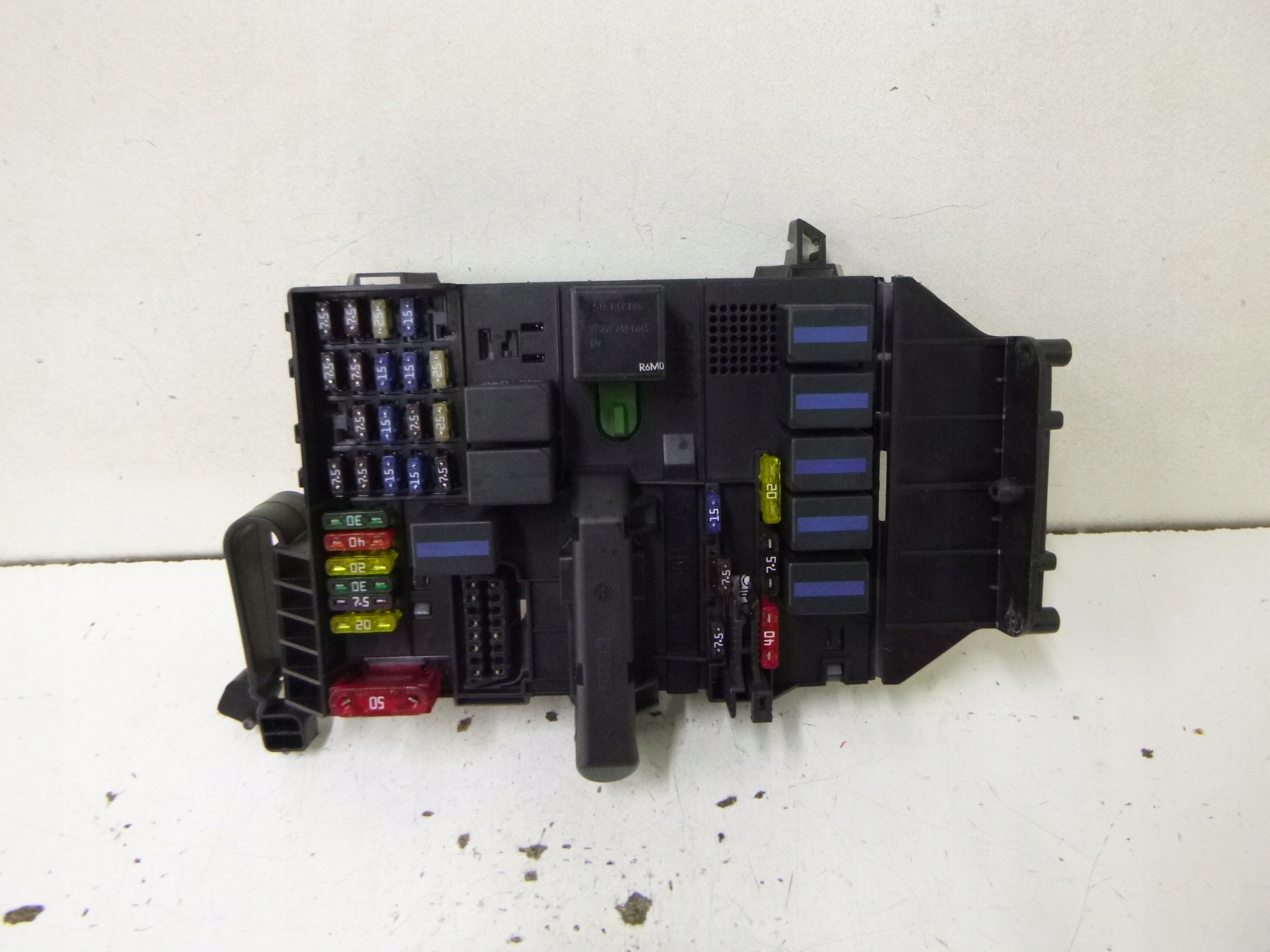 SMART FORTWO 450 0.6T MODULE FUSIBLES BSI