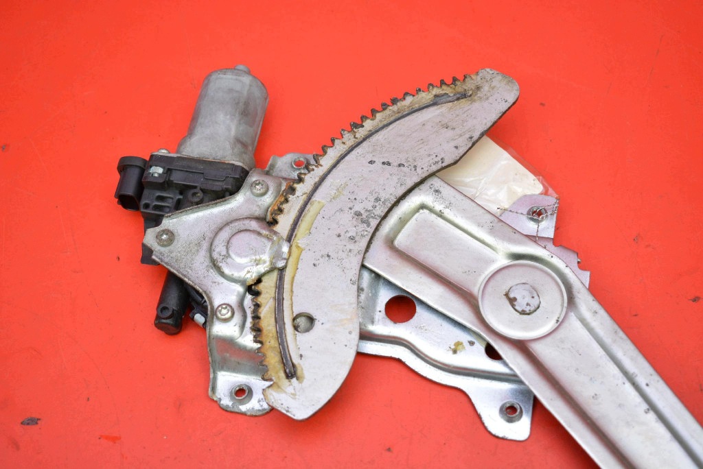 window regulator left front EU 83530-63J00 SUZUKI SX4 1 and 06-14