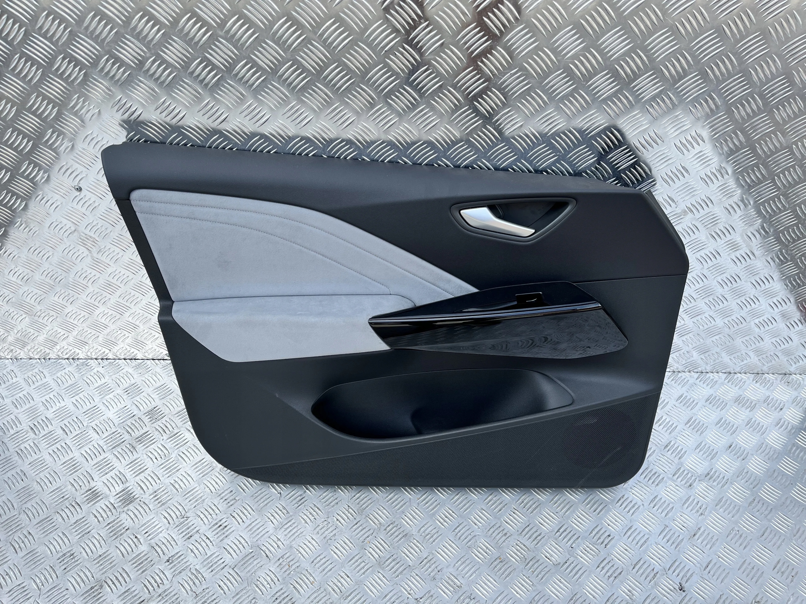 BOCZEK DRZWI PRZÓD LEWY VW ID.3 ID3