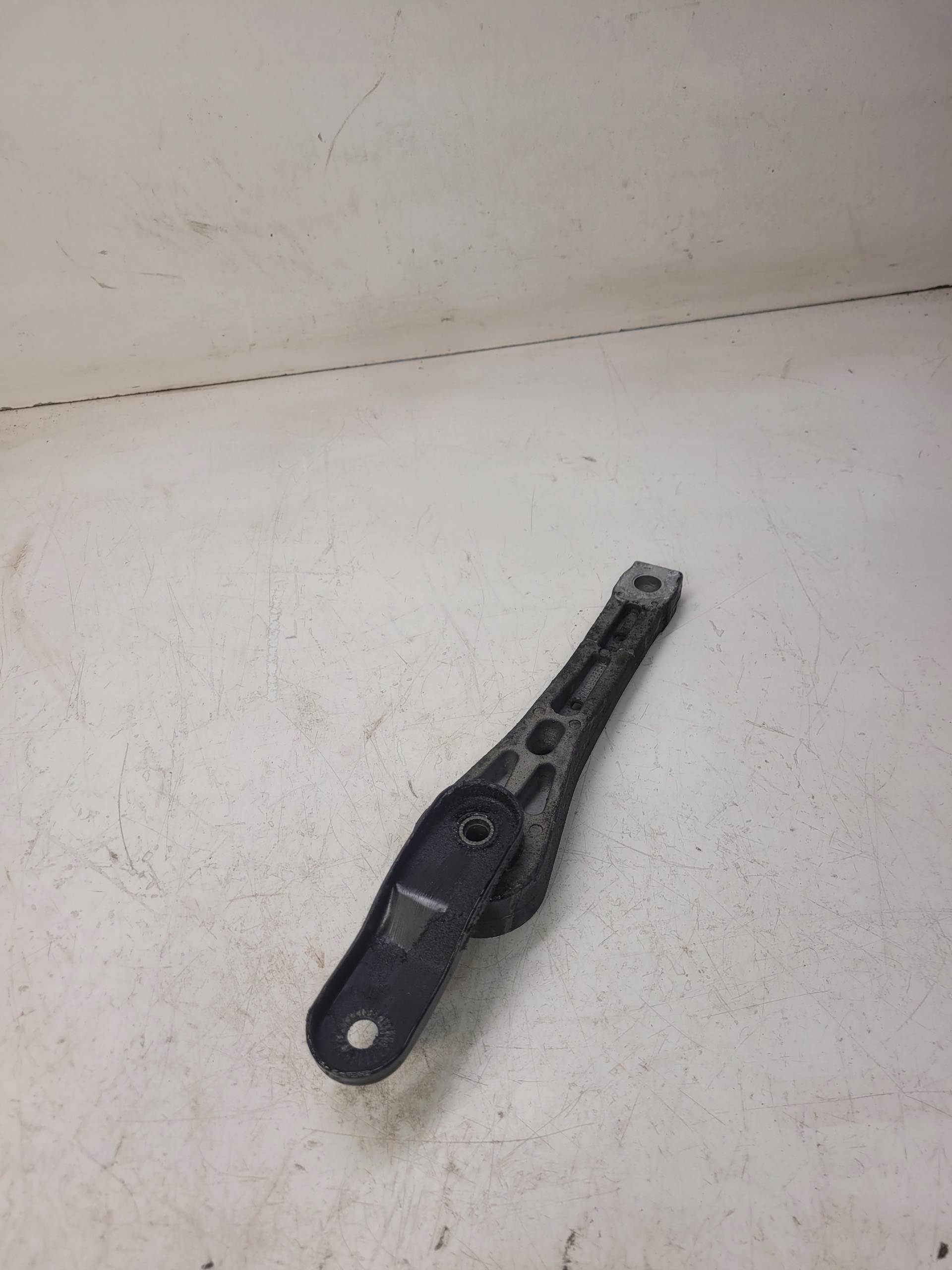 holder engine mount AUDI Q3 VW SEAT 7N0199855A