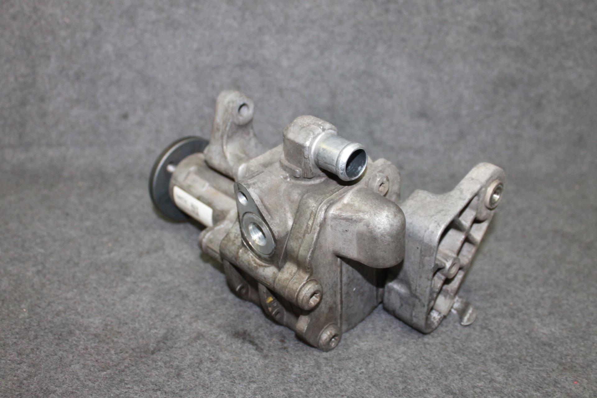 BMW X5 E70 3.0D 4.0D N57 Pompa servosterzo DYNAMIC DRIVE - 6796462 LF41