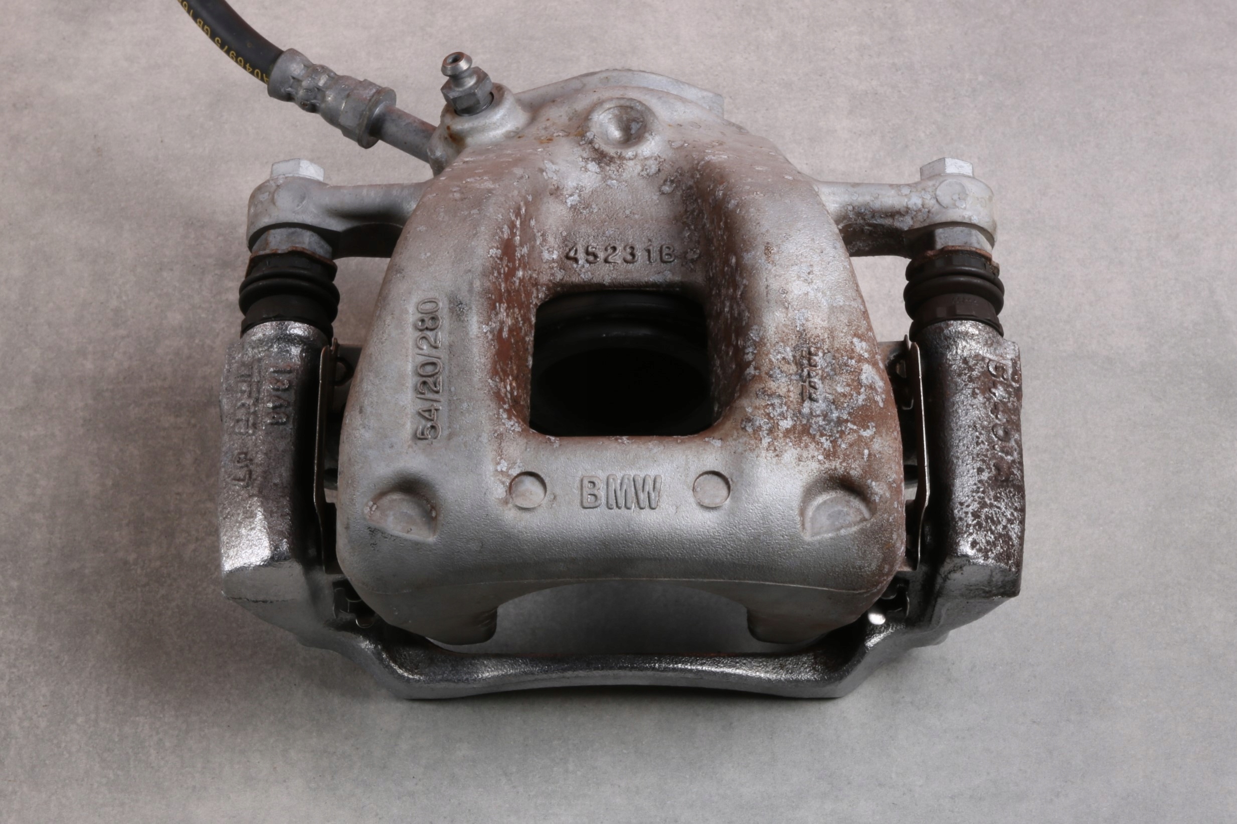 BMW i3 I01 caliper brake left front 54/20/280 6860269 14977 km !!!