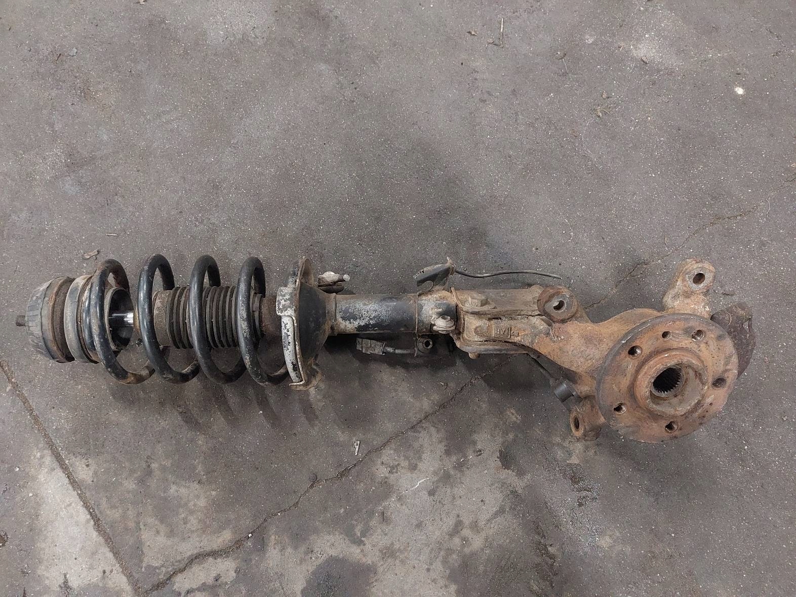 AMORTYZATOR SPRĘŻYNA ZWROTNICA PRAWY PRZÓD MERCEDES VITO W638 2.3 D