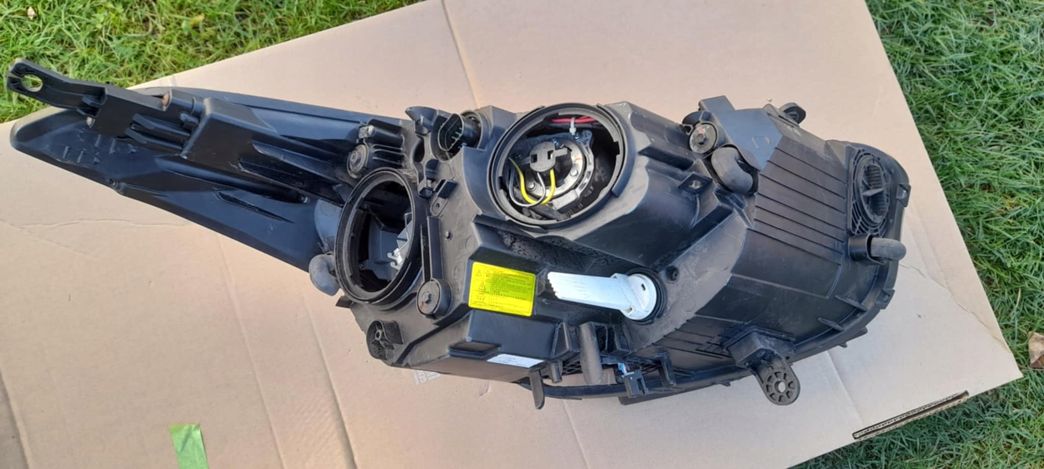 light left front XENON HYUNDAI I4 92101-3Z100