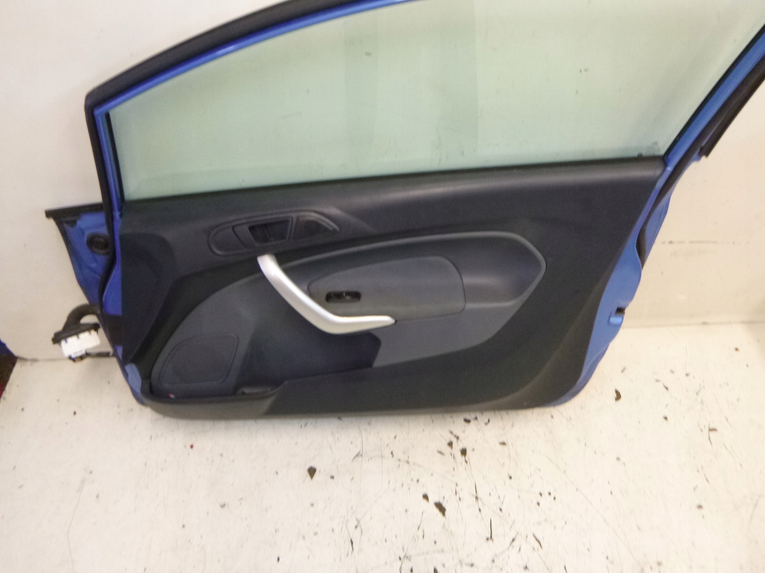 door front left Ford Fiesta MK7 2009-2012 lakier 99 complete 3D