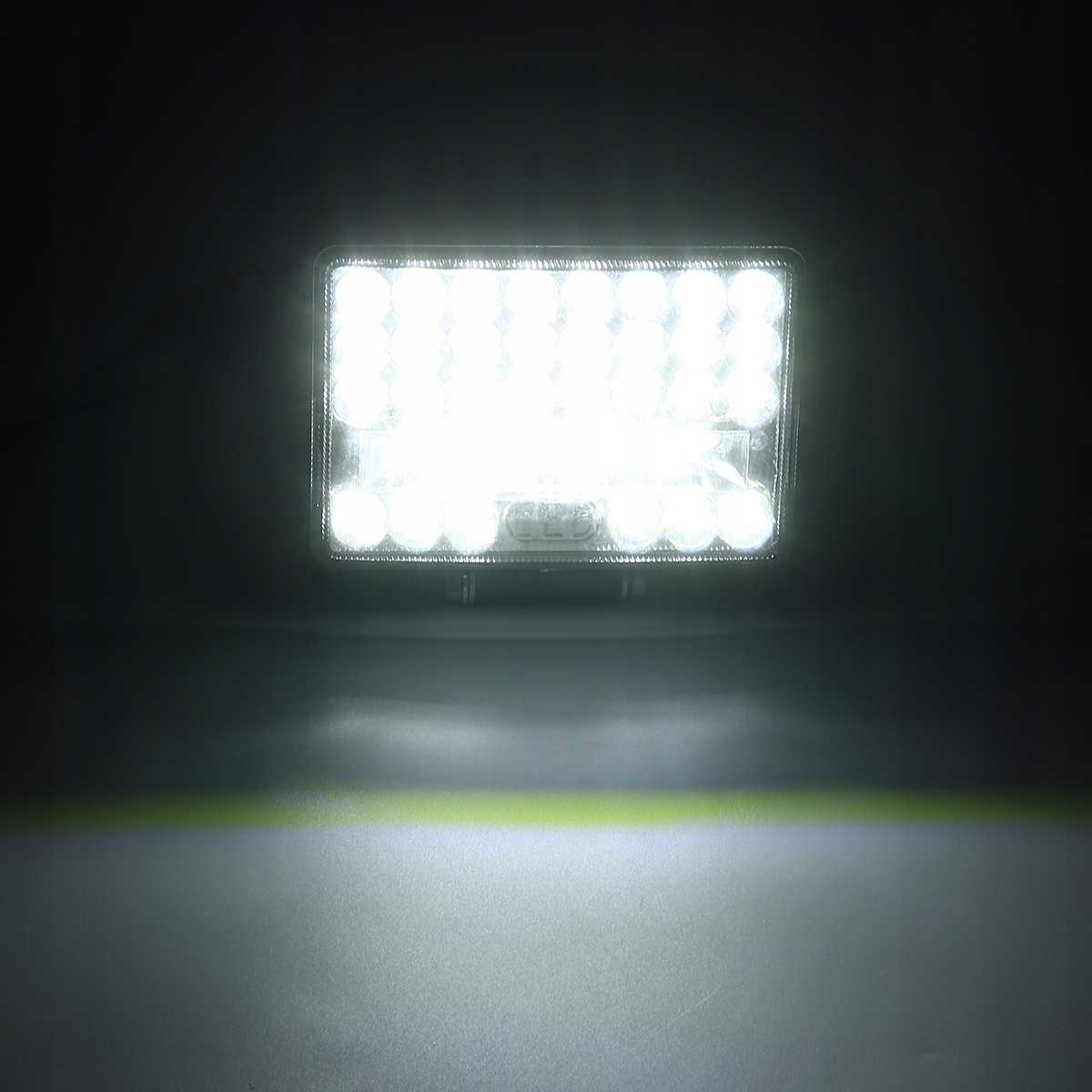 LAMPA 48 LED HALOGEN ROBOCZY SZPERACZ 7 CALI EAN (GTIN) 0792482911737