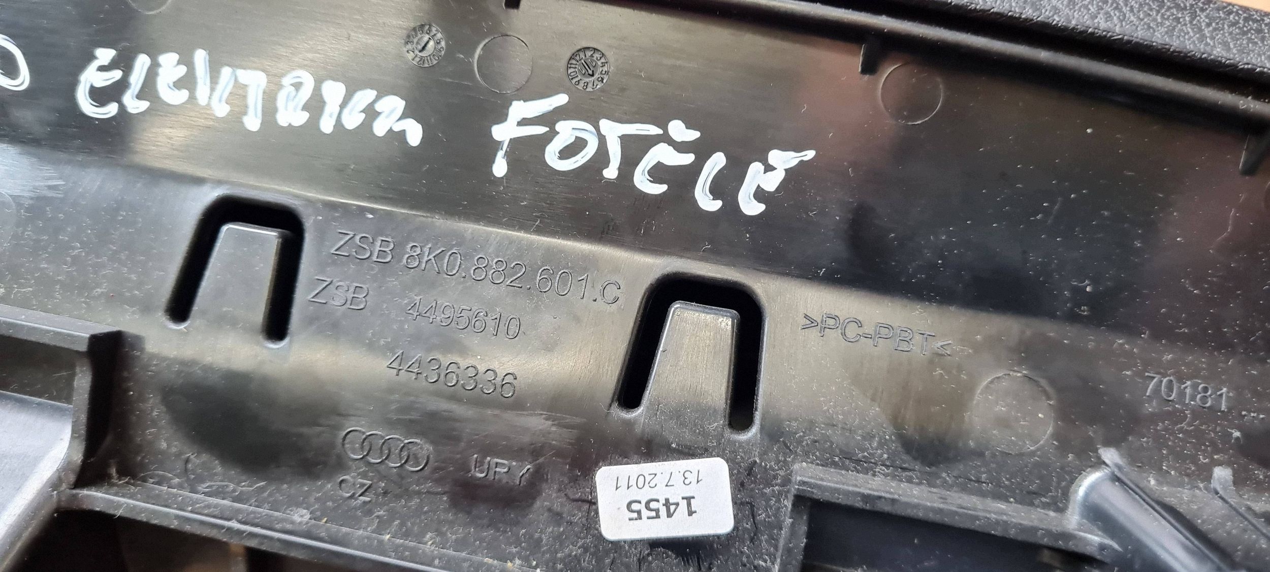 A7 4G passenger compartment seat left right 8K0882601C A4 B8 A5 Q5 A6 C7 4G 2X