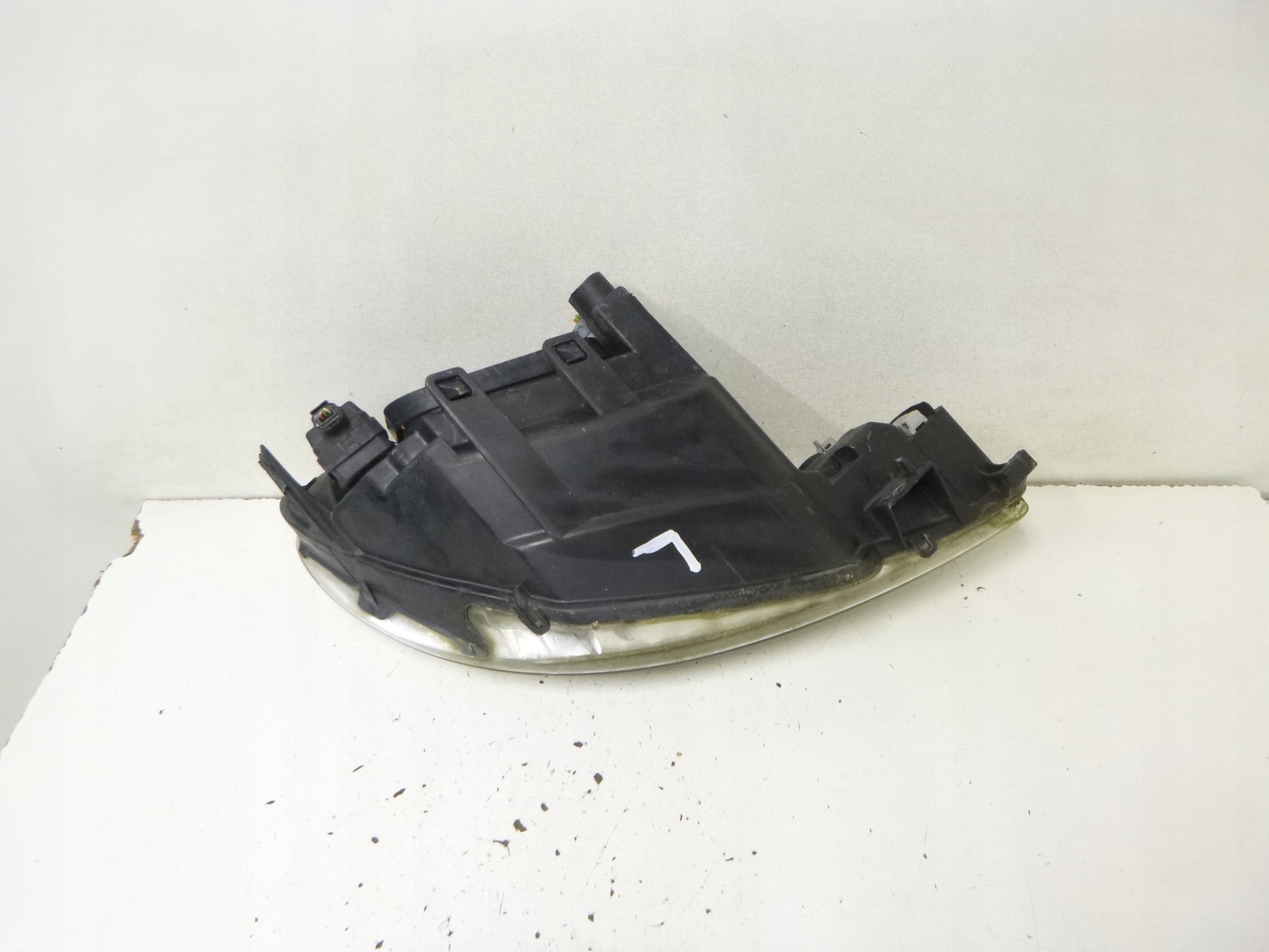light front left Peugeot 206 2002r. 89002771