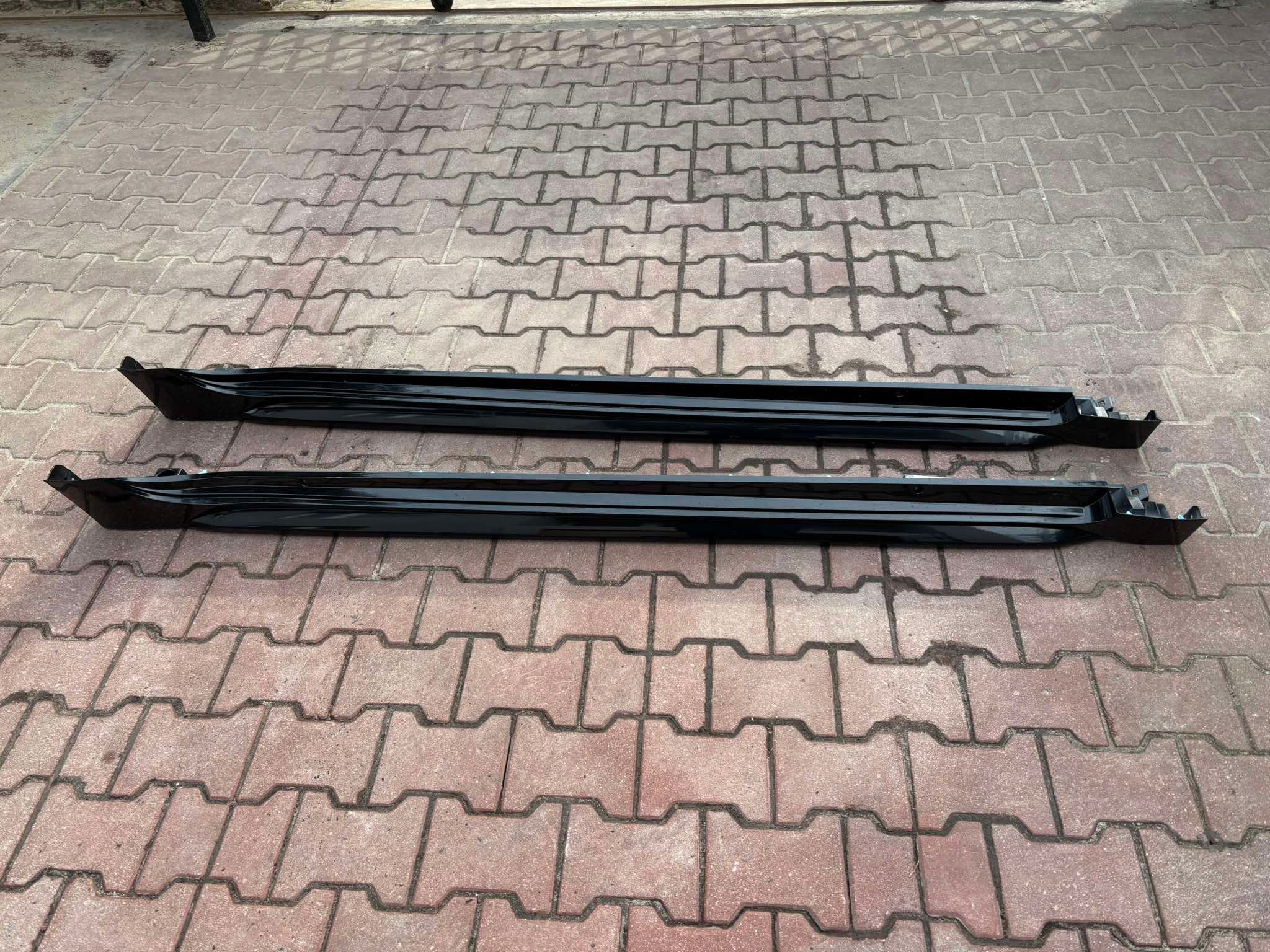 moulding threshold right TOYOTA COROLLA E21 75850-02220
