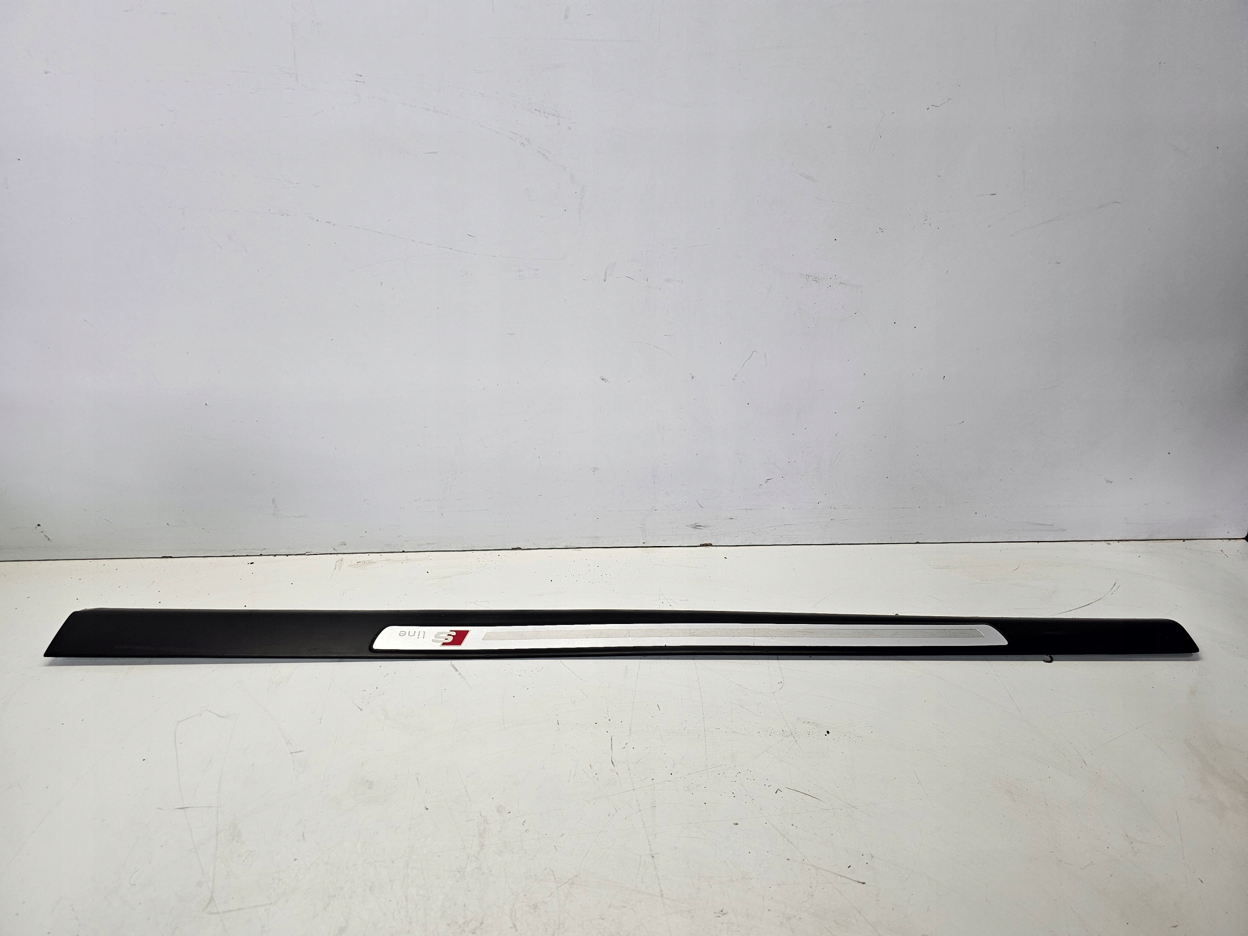 moulding threshold left front A6 C6 S LINE 4F0853373K