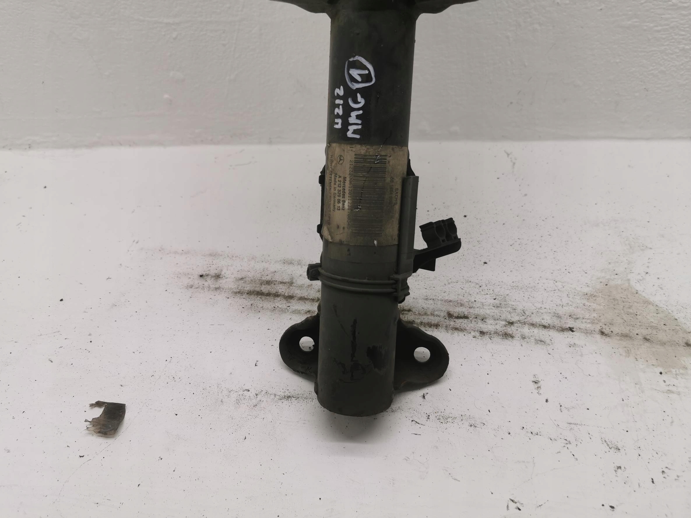 shock absorber left right MERCEDES E-KLASA W212 09-16