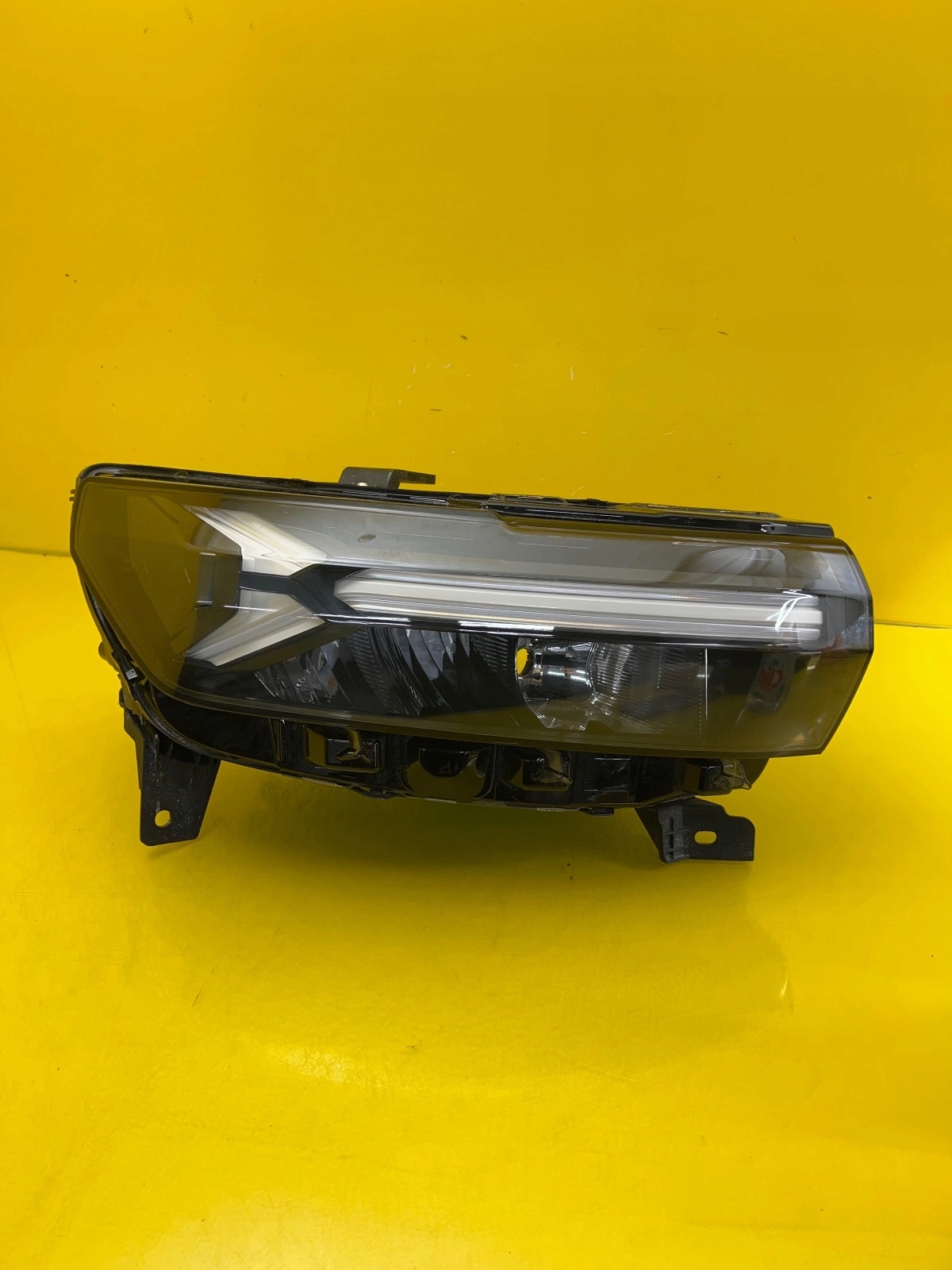 Licht rechts vorne Dacia Duster III Full Led 2024- 260107725R