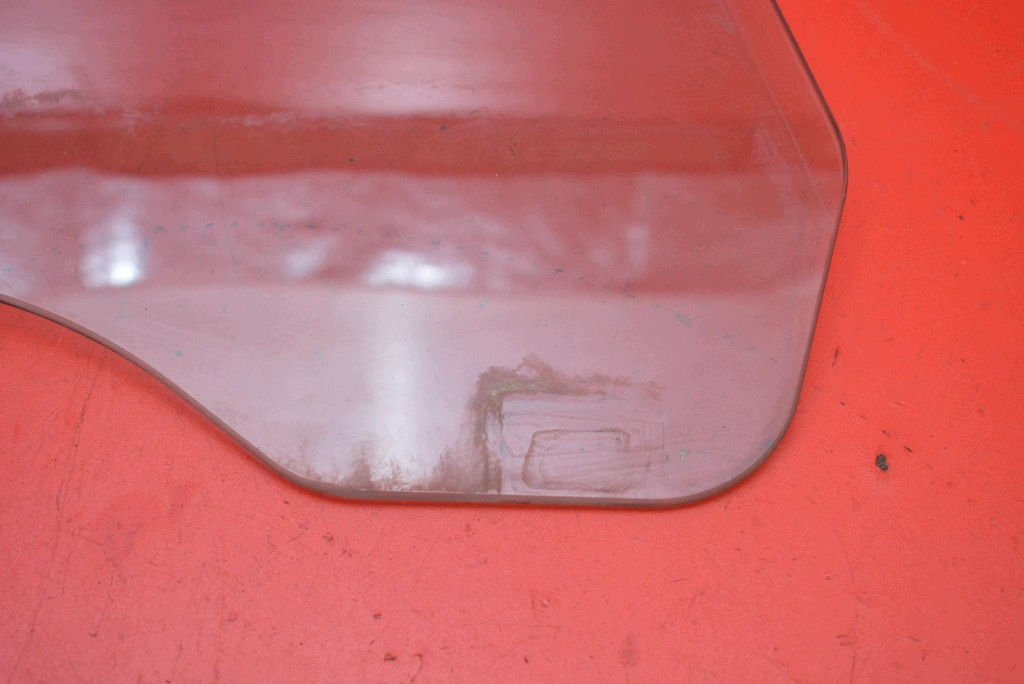 window side right front front MERCEDES CLS C219 04-10