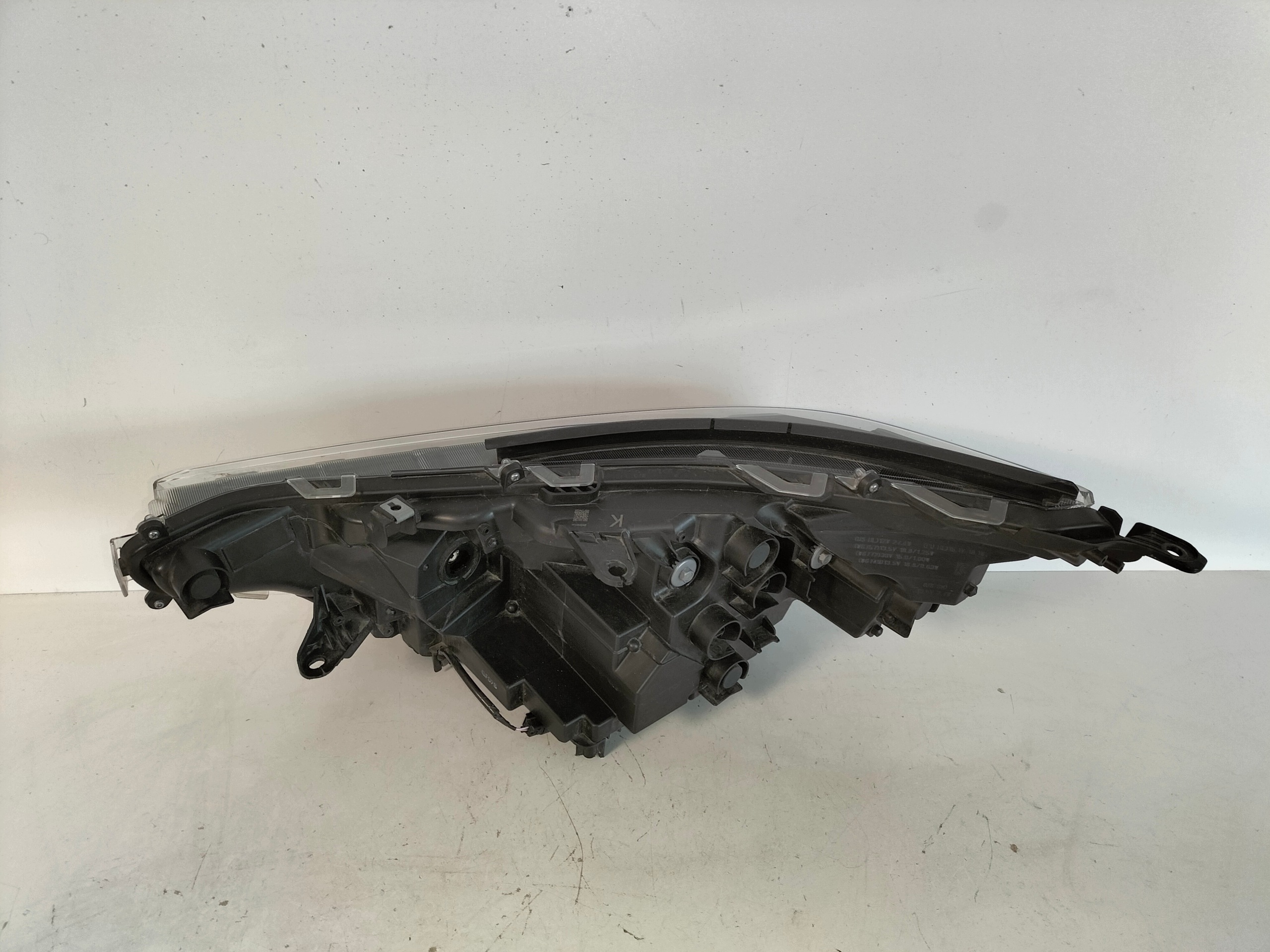 light front reflektor right TOYOTA RAV4 RAV-4 V LIFT 22- FULL LED
