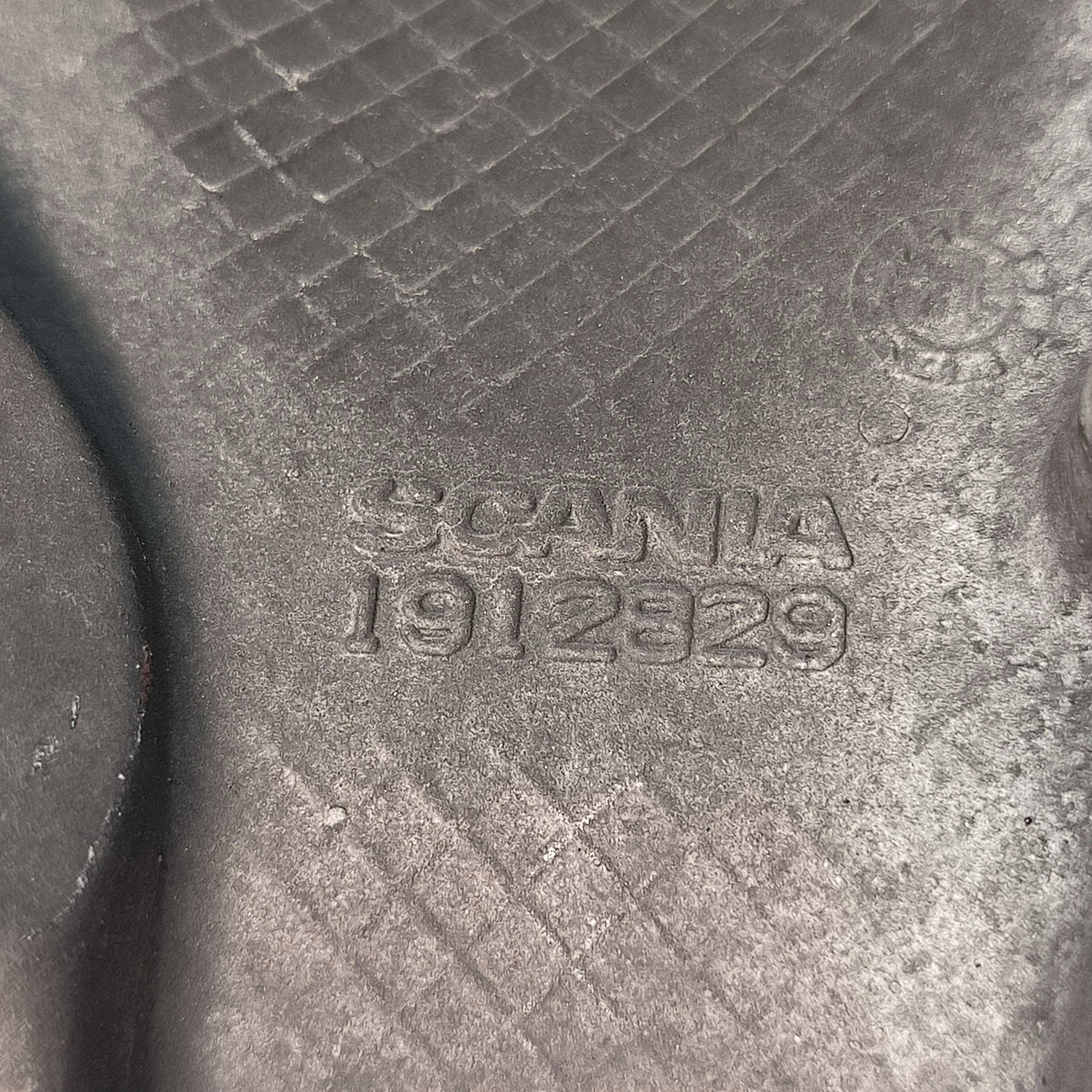 bracket 1912829 SCANIA R490