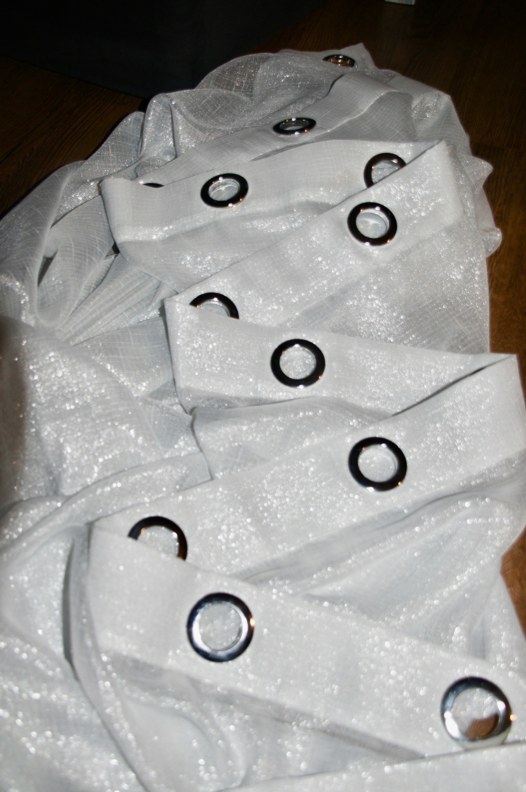 TAŚMA Z KLEJEM USZTYWNIĄJĄCA DO PRZELOTEK SZTYWNIK METRY FIRANA ZASŁONA 8CM Rodzaj taśmy