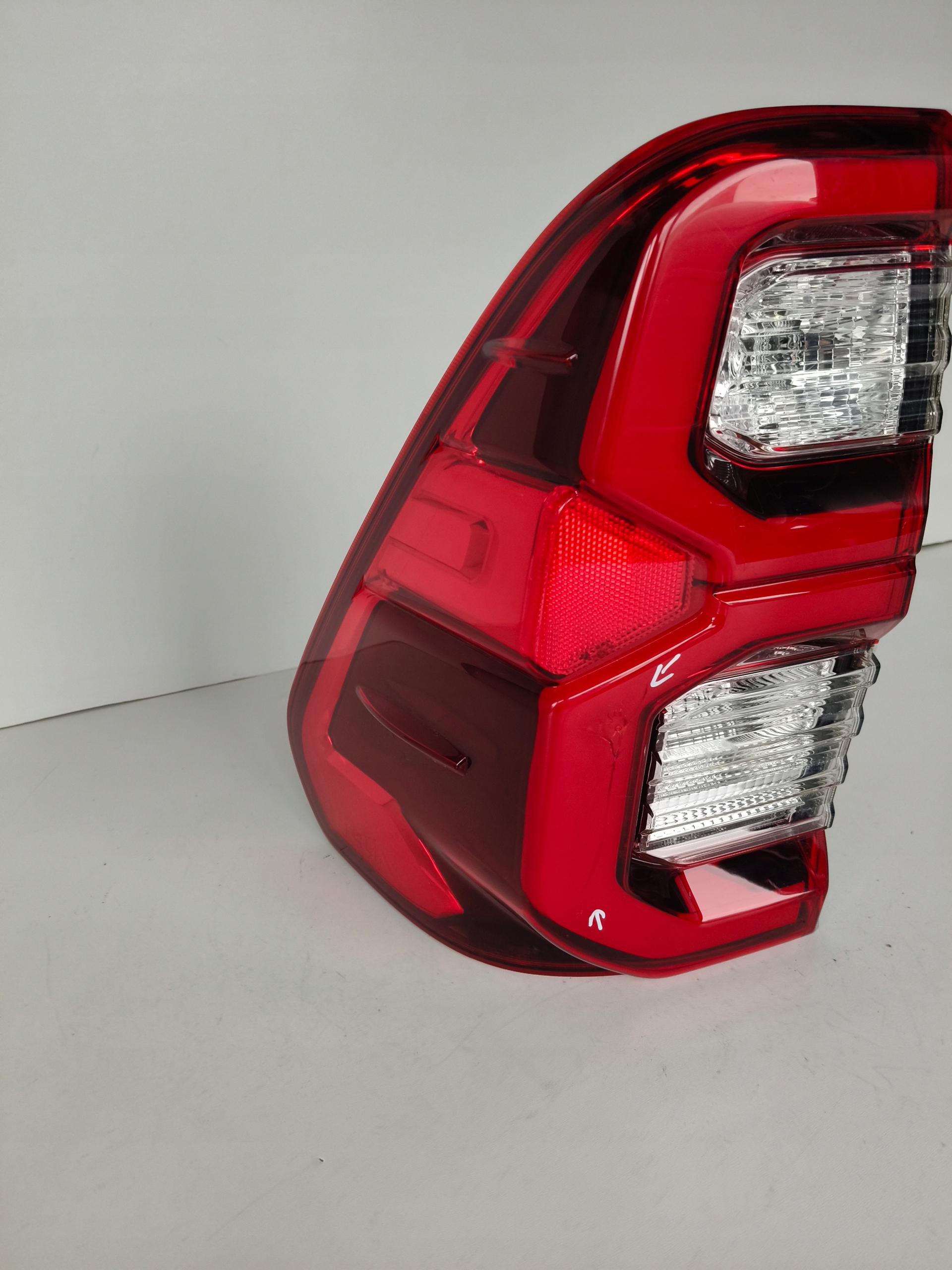 light left rear TOYOTA HILUX VIII 20- LED
