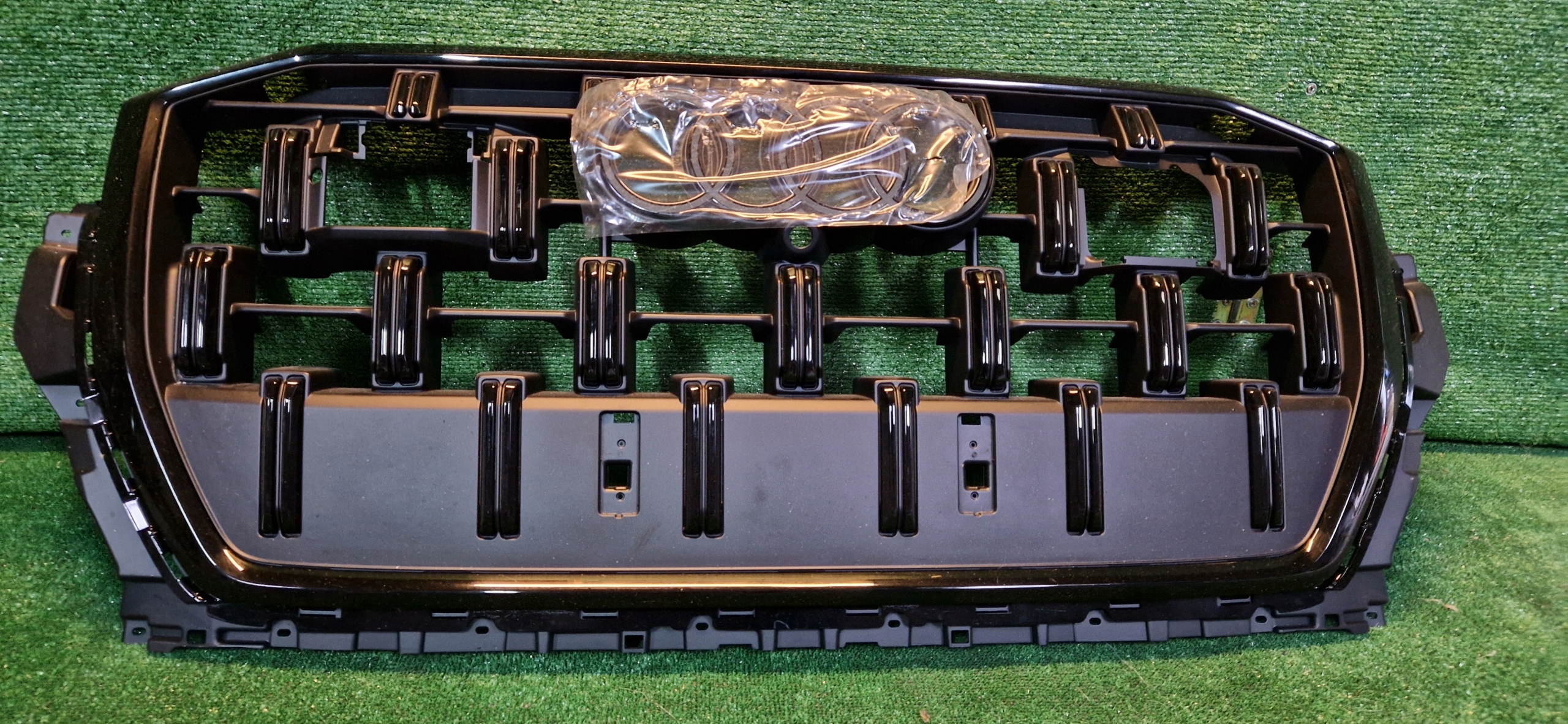 Audi Q7 Kühlergrill FRONTGRILL Kühlergitter 4M0853651BE - Thumbnail 4